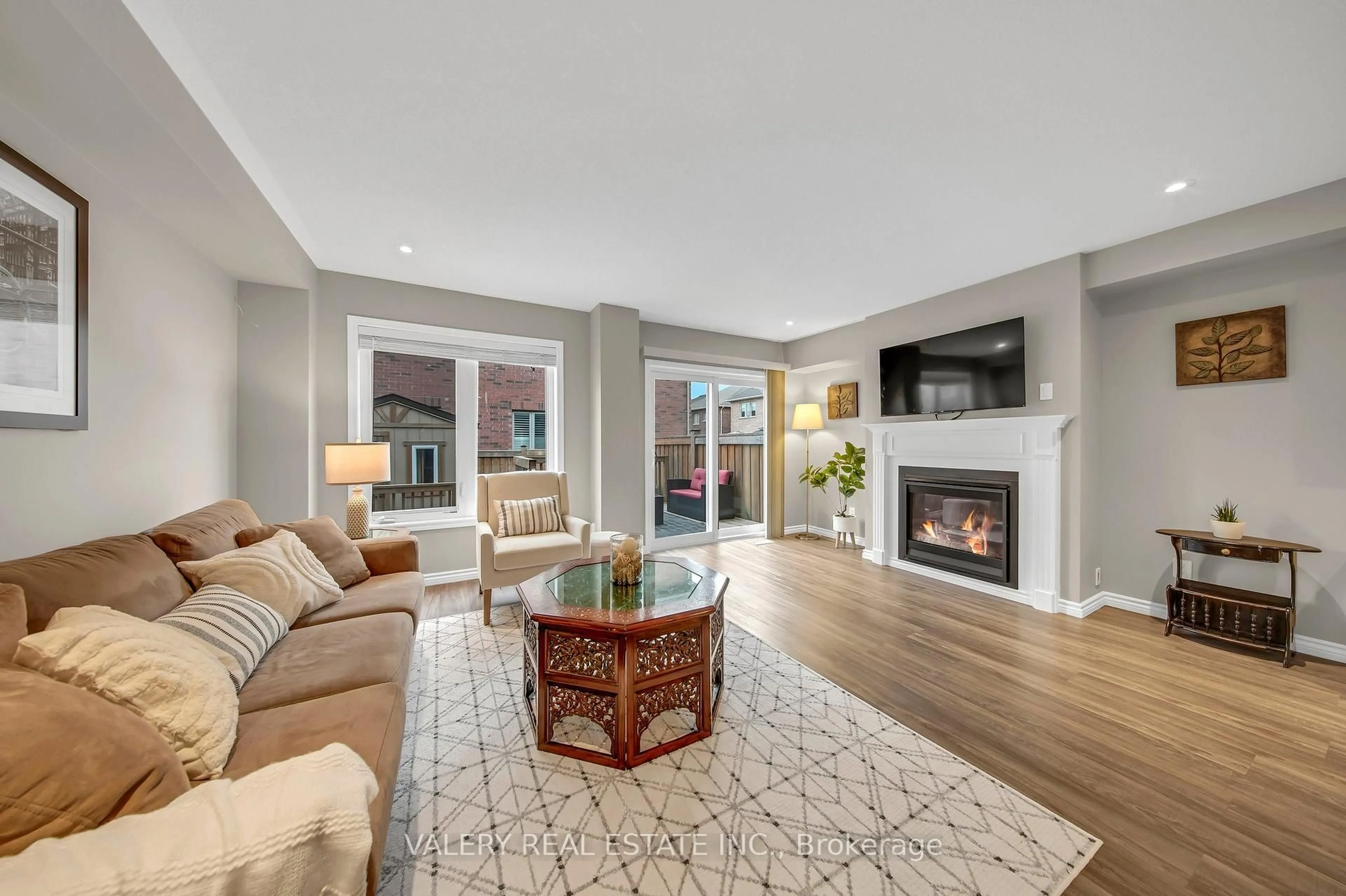 Living room with furniture, unknown for 2442 Equestrian Cres, Oshawa Ontario L1L 0L7