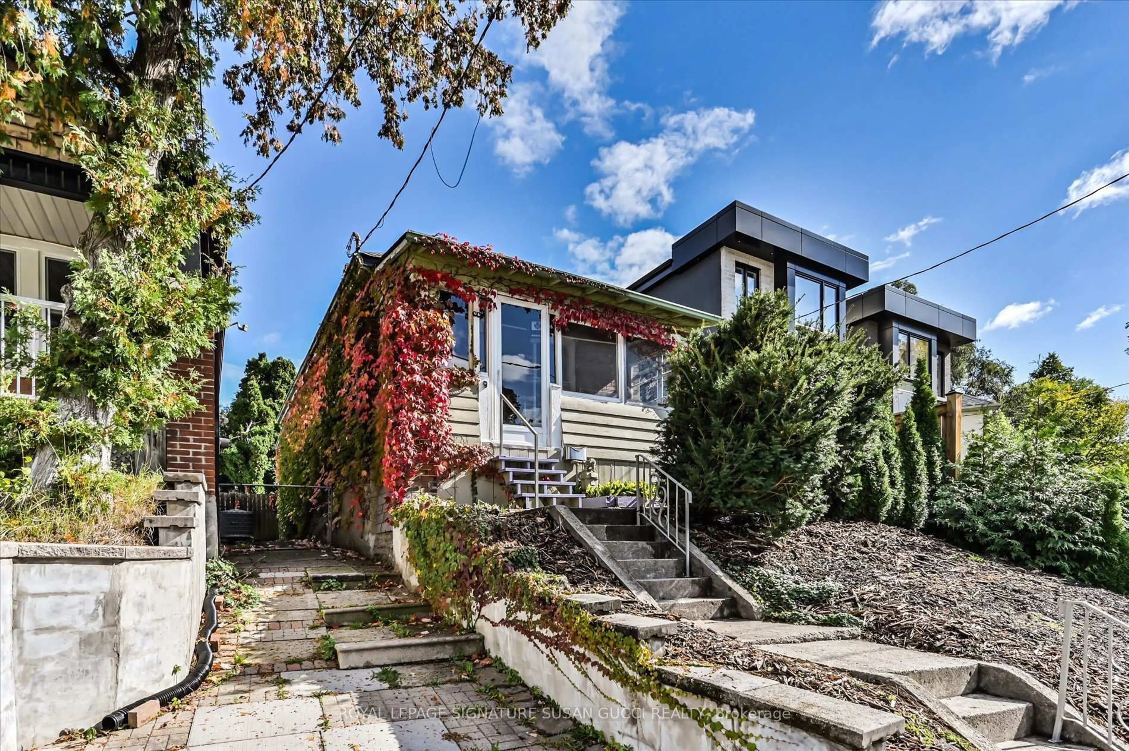 Unknown for 9 Everett Cres, Toronto Ontario M4C 4P3