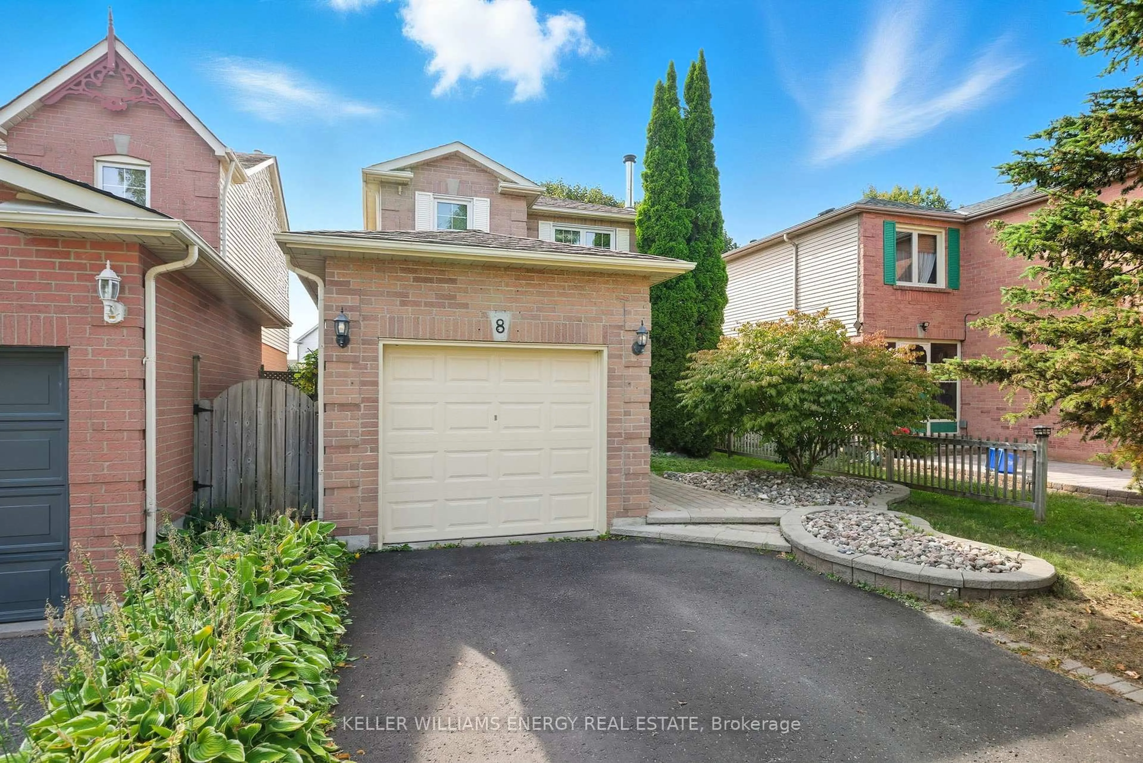 A pic from outside/outdoor area/front of a property/back of a property/a pic from drone, street for 8 Inglis Ave, Clarington Ontario L1E 2A8