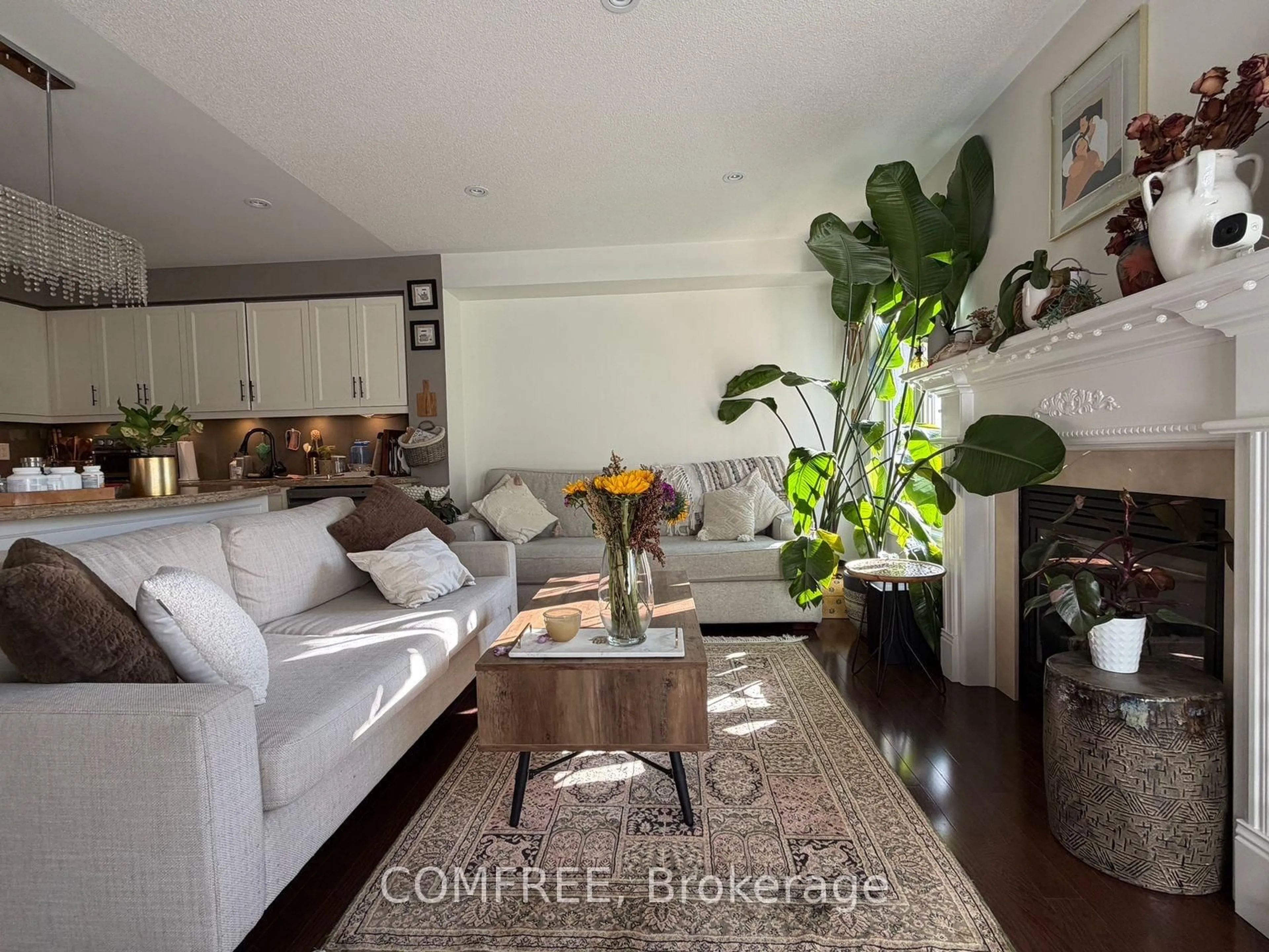 Living room with furniture, unknown for 1450 Rennie St, Oshawa Ontario L1K 0N9