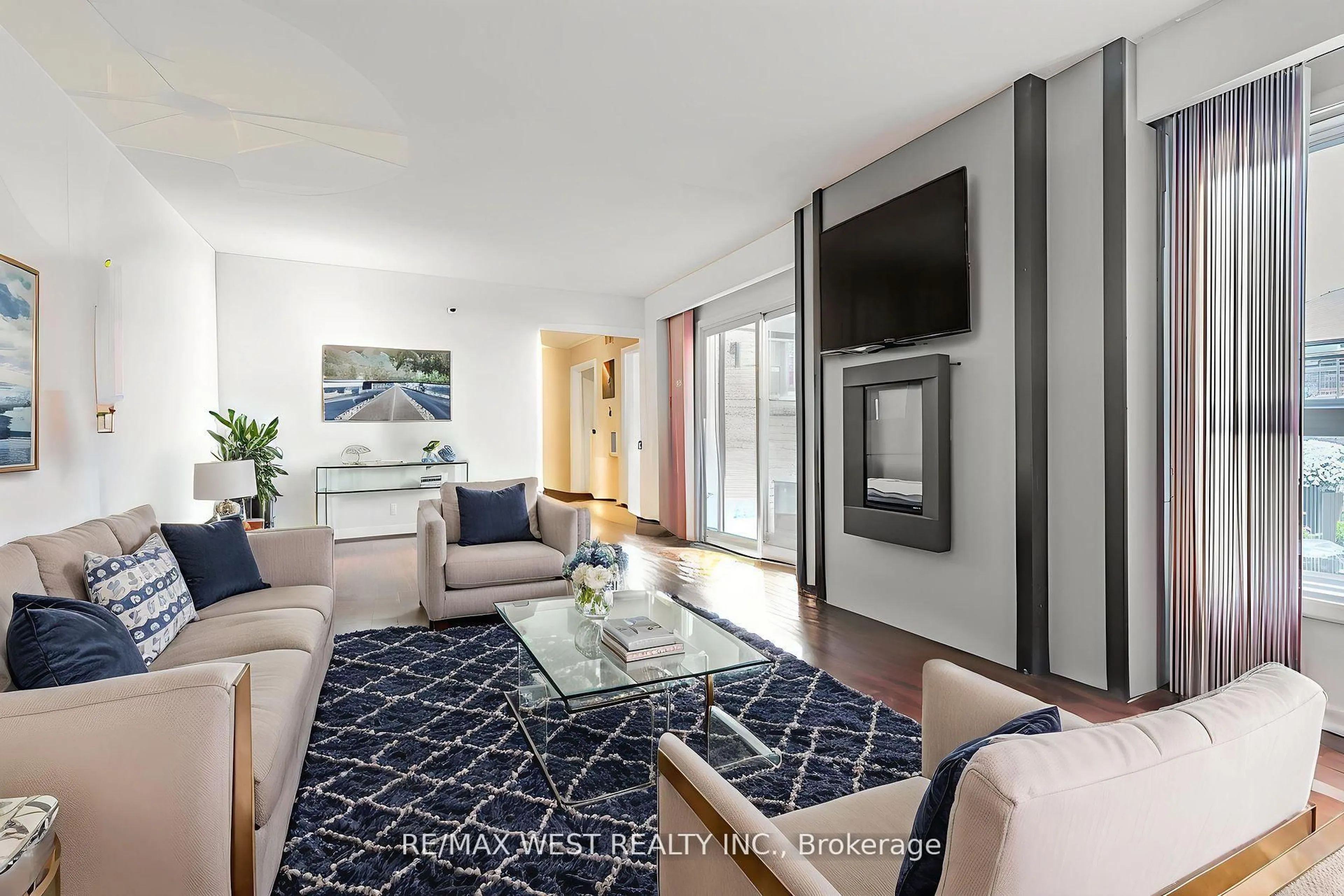 Living room with furniture, unknown for 2 Dailing Gate #15, Toronto Ontario M1B 1Z8