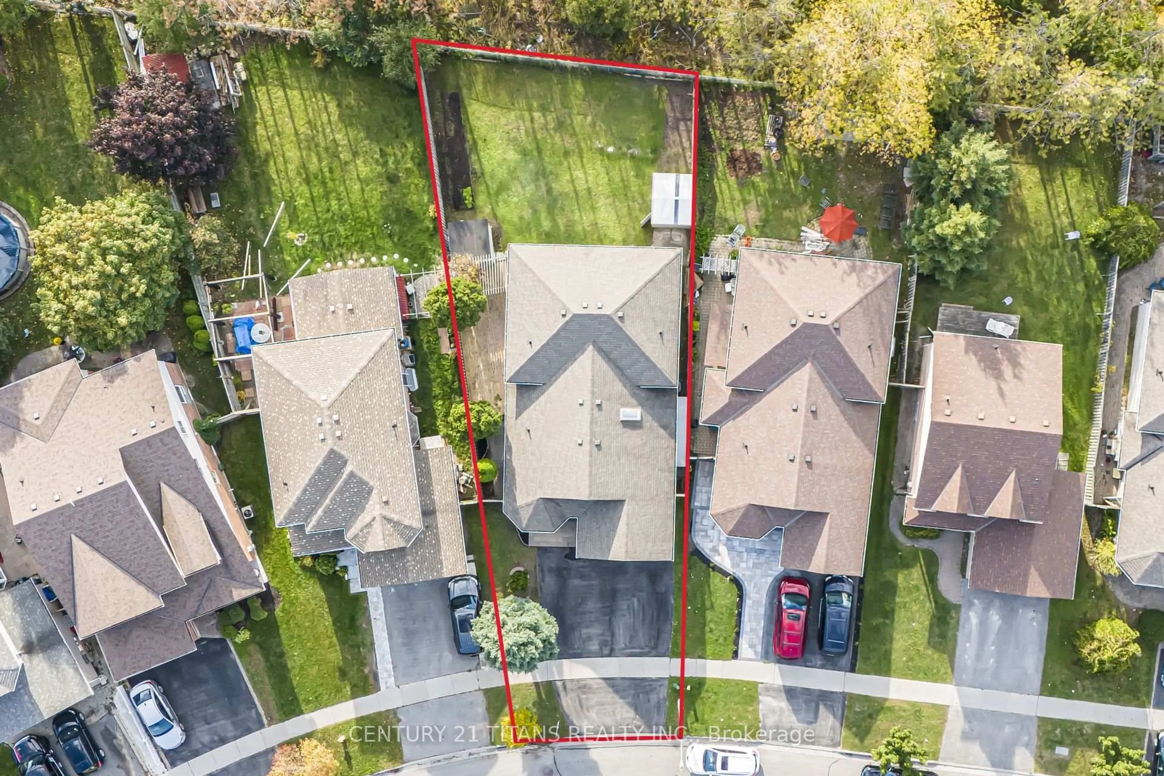 A pic from outside/outdoor area/front of a property/back of a property/a pic from drone, street for 1959 Dalhousie Cres, Oshawa Ontario L1G 8C3