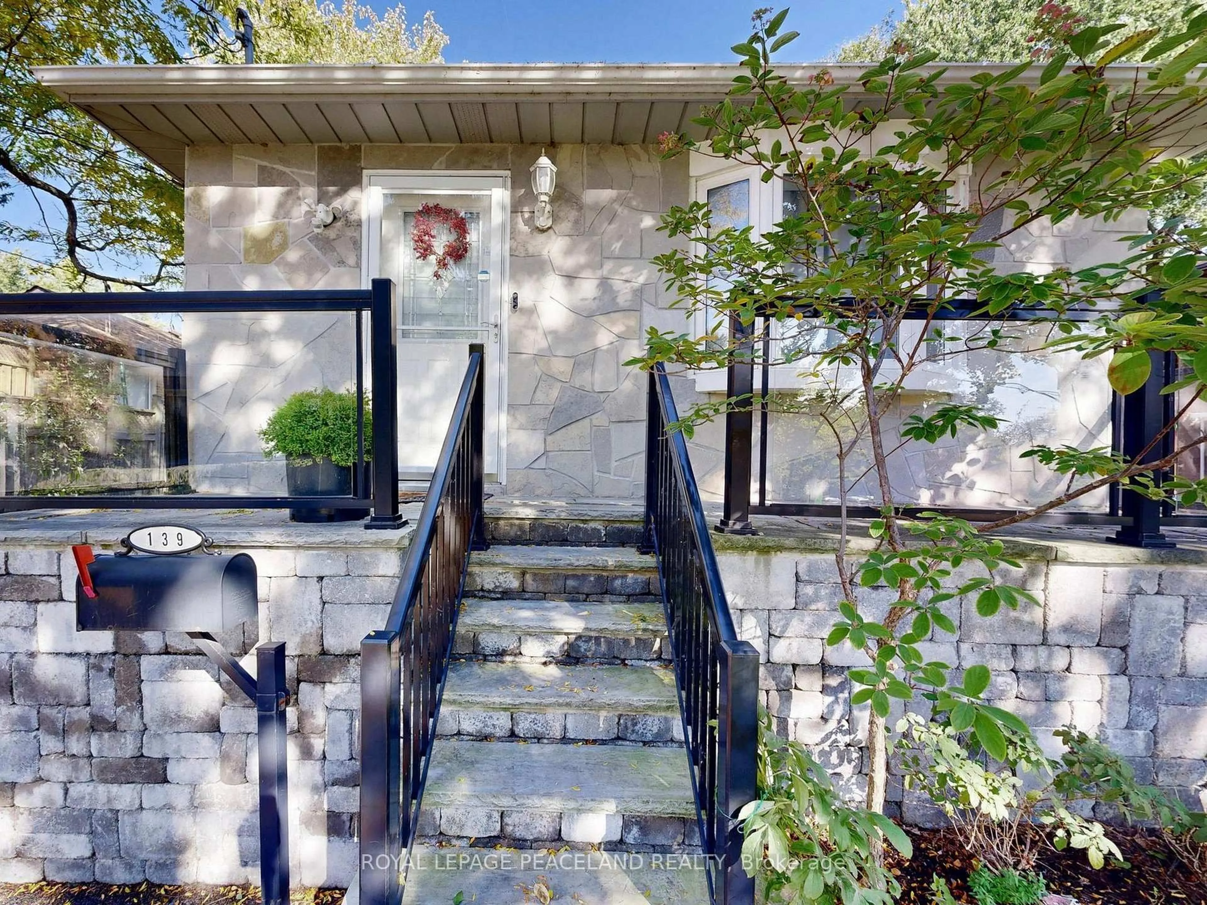 Unknown for 139 Scarboro Cres, Toronto Ontario M1M 2J5
