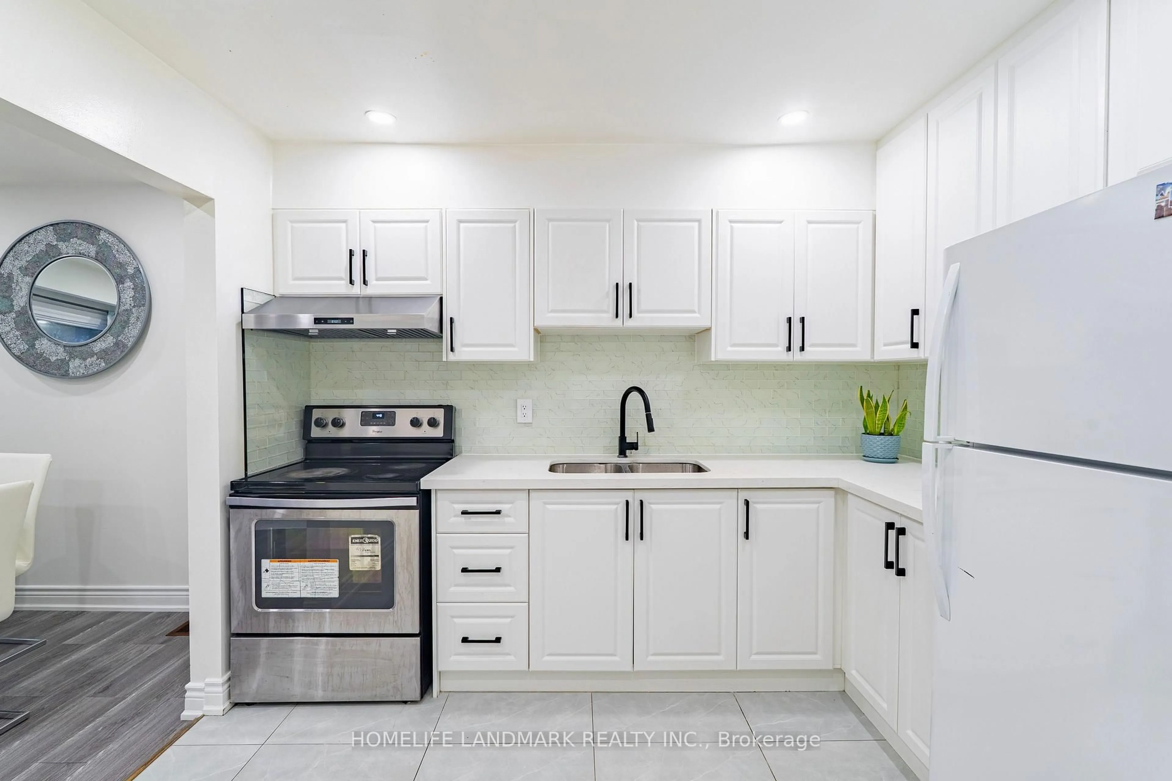 Standard kitchen, ceramic/tile floor for 314 Sprucewood Crt, Toronto Ontario M1W 1R1