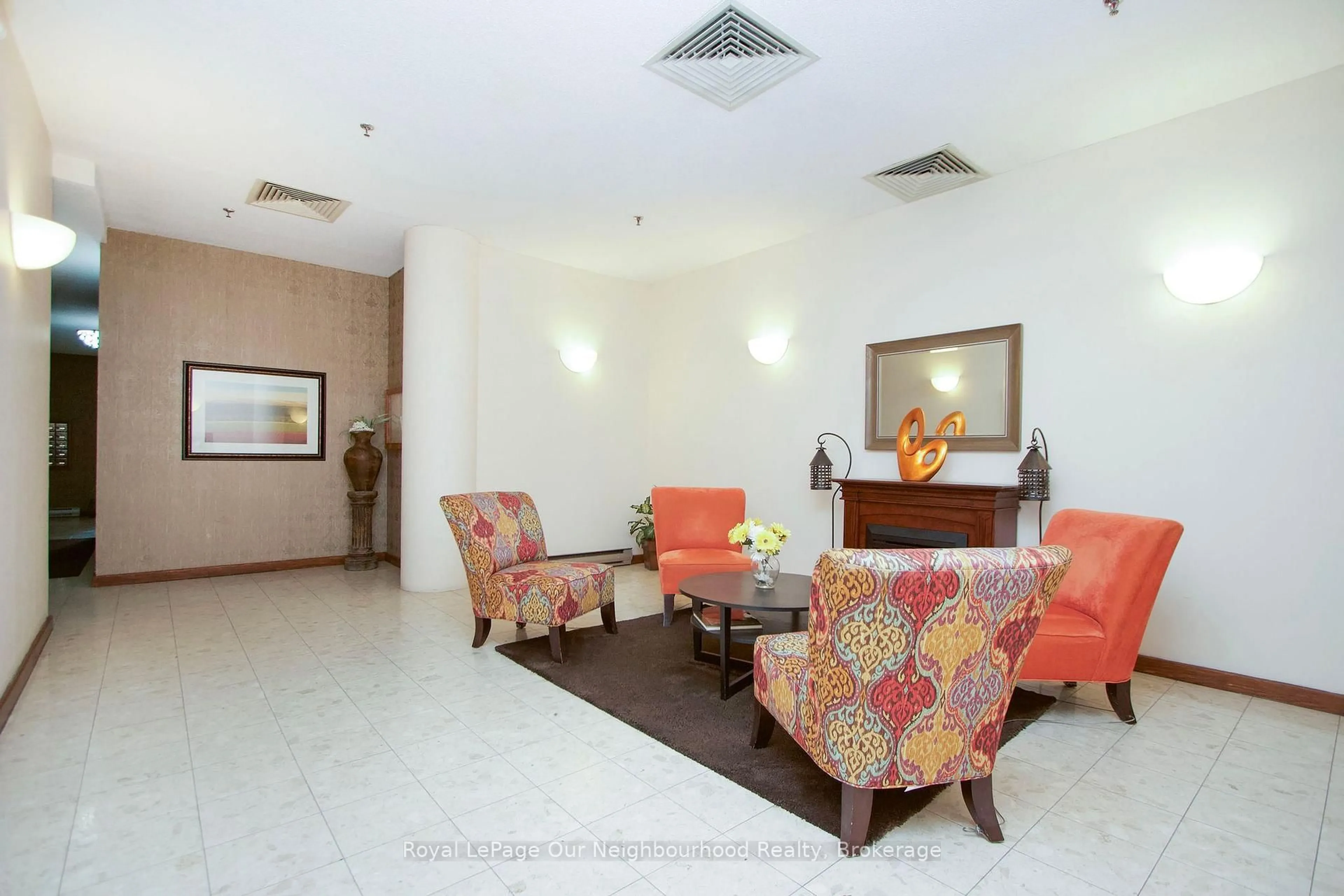 Lobby for 80 Athol St #503, Oshawa Ontario L1H 8B7