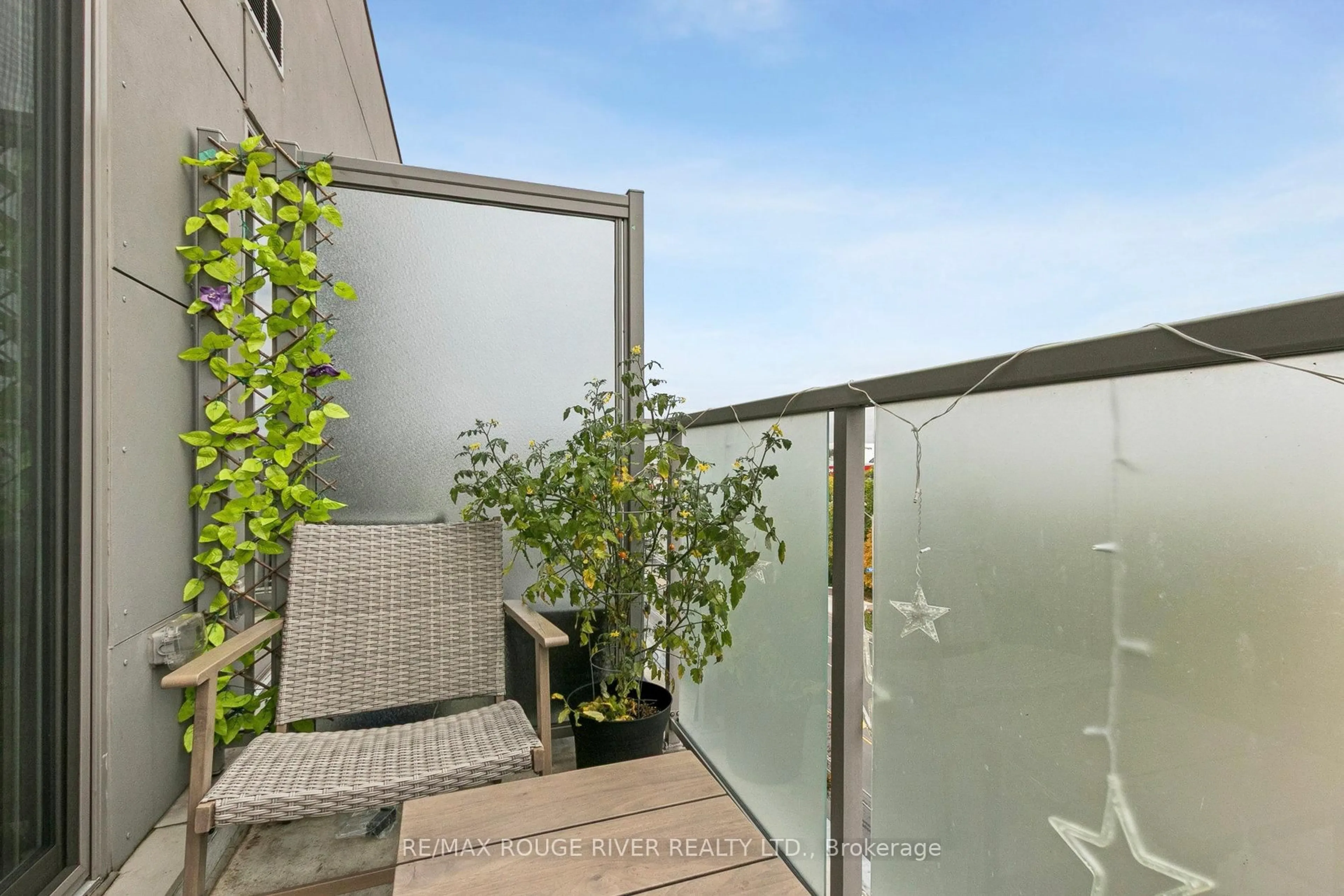 Balcony in the apartment, city buildings view from balcony for 5131 Sheppard Ave #612, Toronto Ontario M1B 0C9