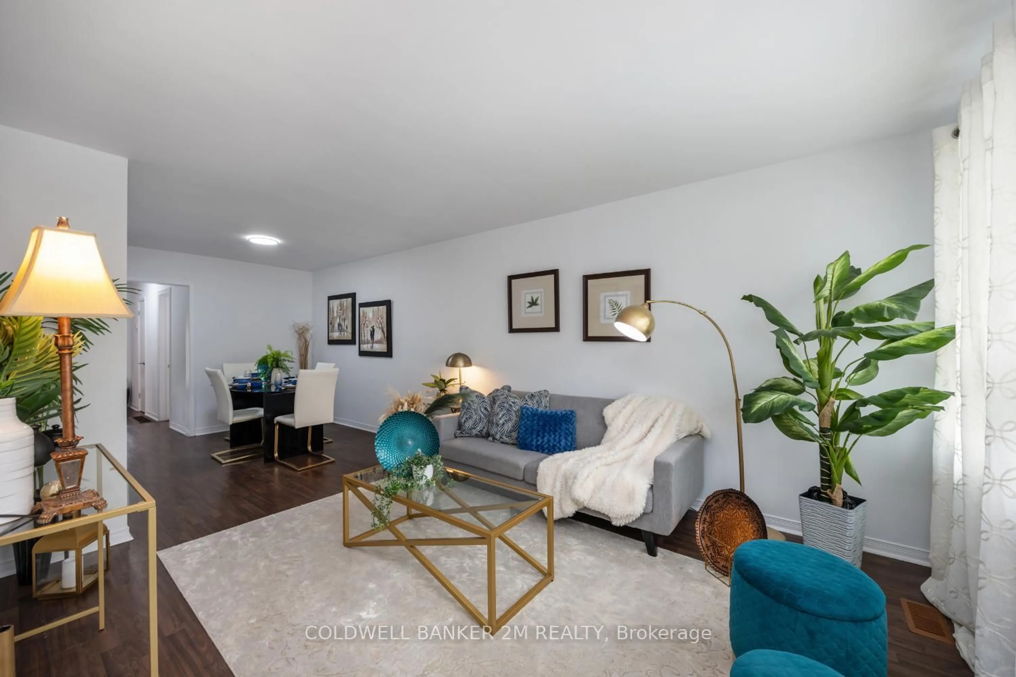 Living room with furniture, unknown for 82 Durham St, Oshawa Ontario L1J 5P7