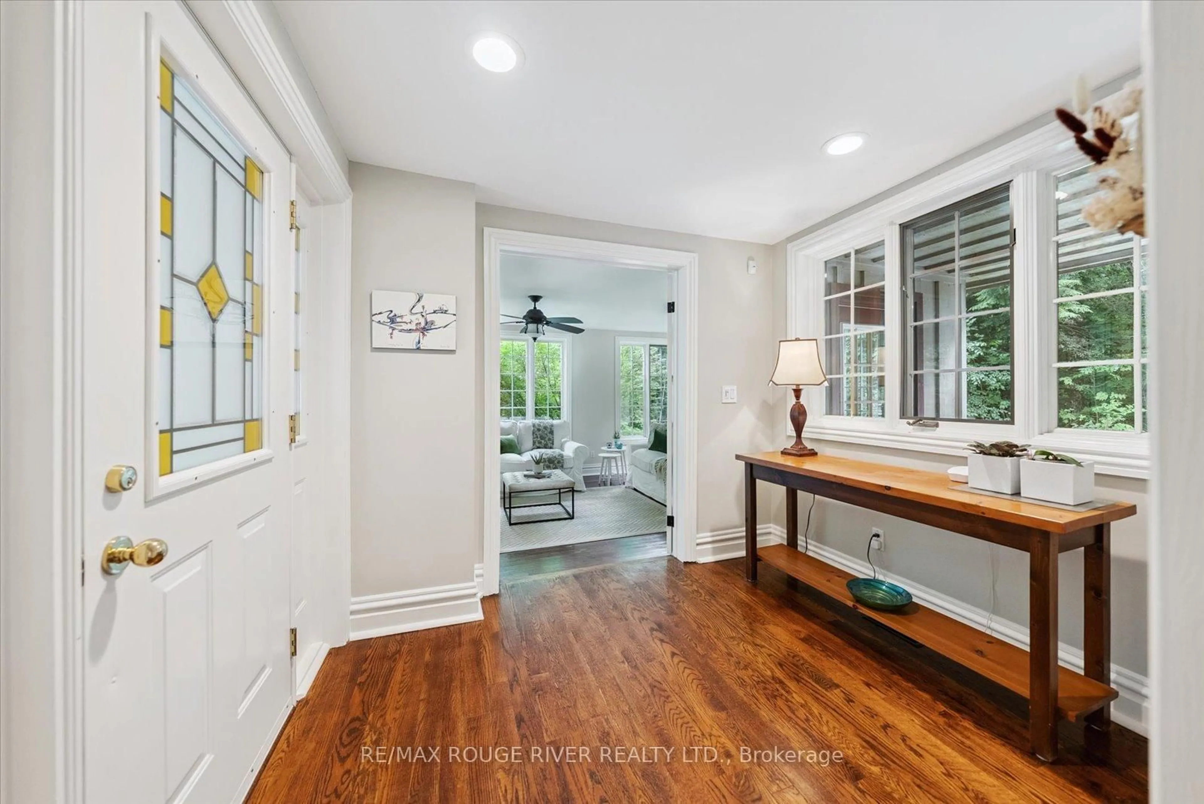 Indoor entryway for 6954 Shiloh Rd, Clarington Ontario L0A 1J0