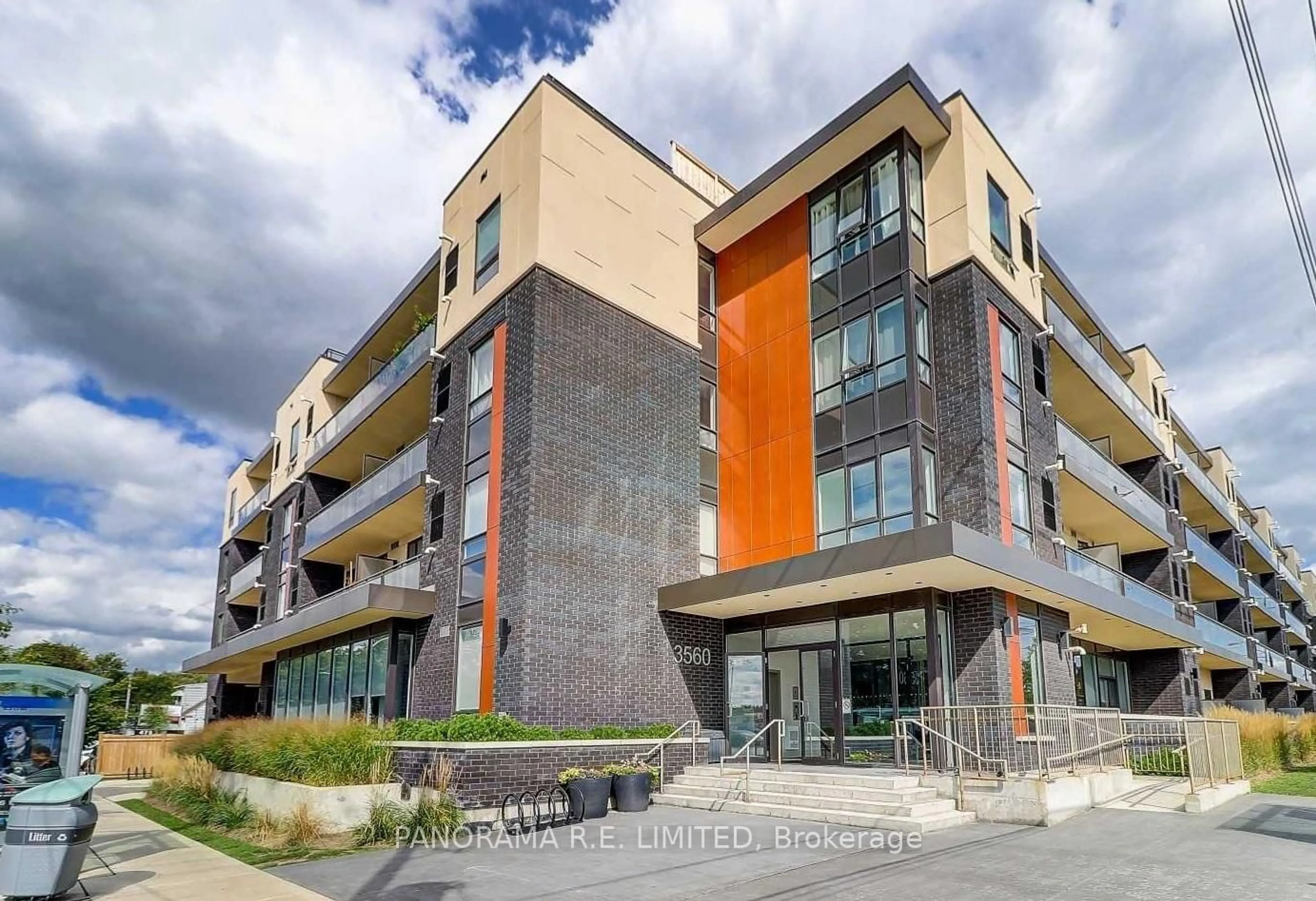 Unknown for 3560 St Clair Ave #318, Toronto Ontario M1K 2A7