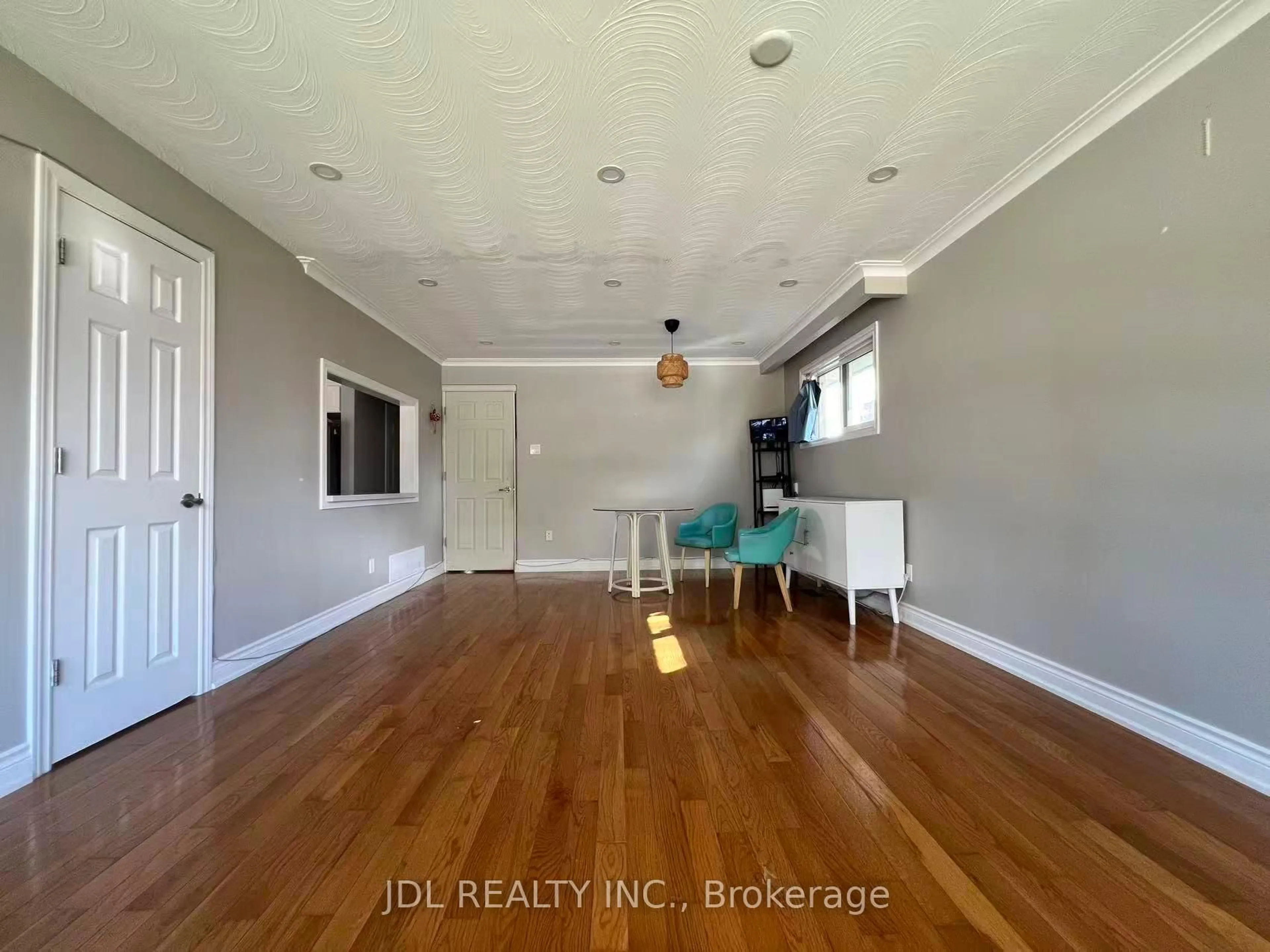 A pic of a room for 15 Summerglade Dr, Toronto Ontario M1S 1W8