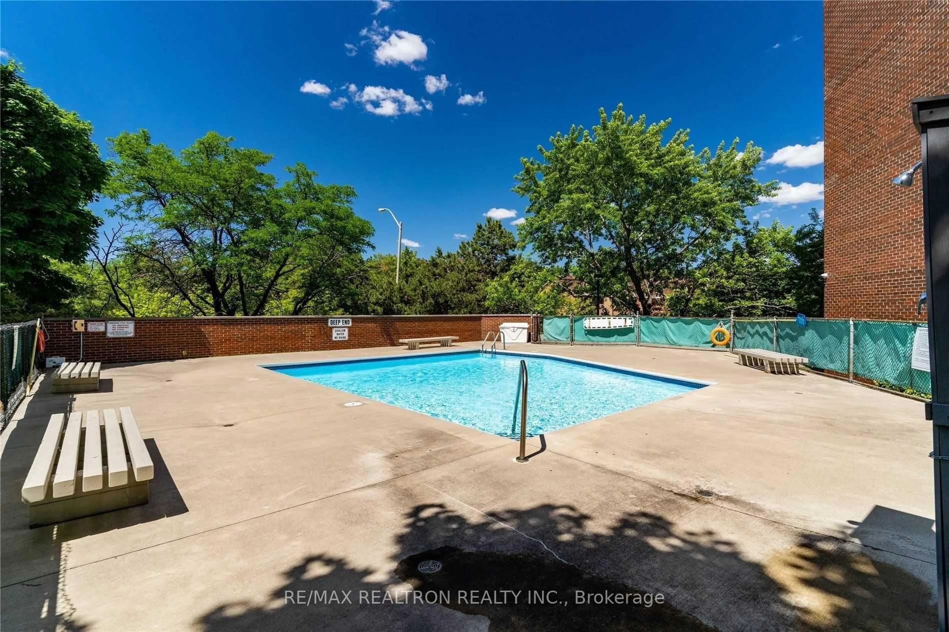 Pool for 2365 Kennedy Rd #408, Toronto Ontario M1T 3S6