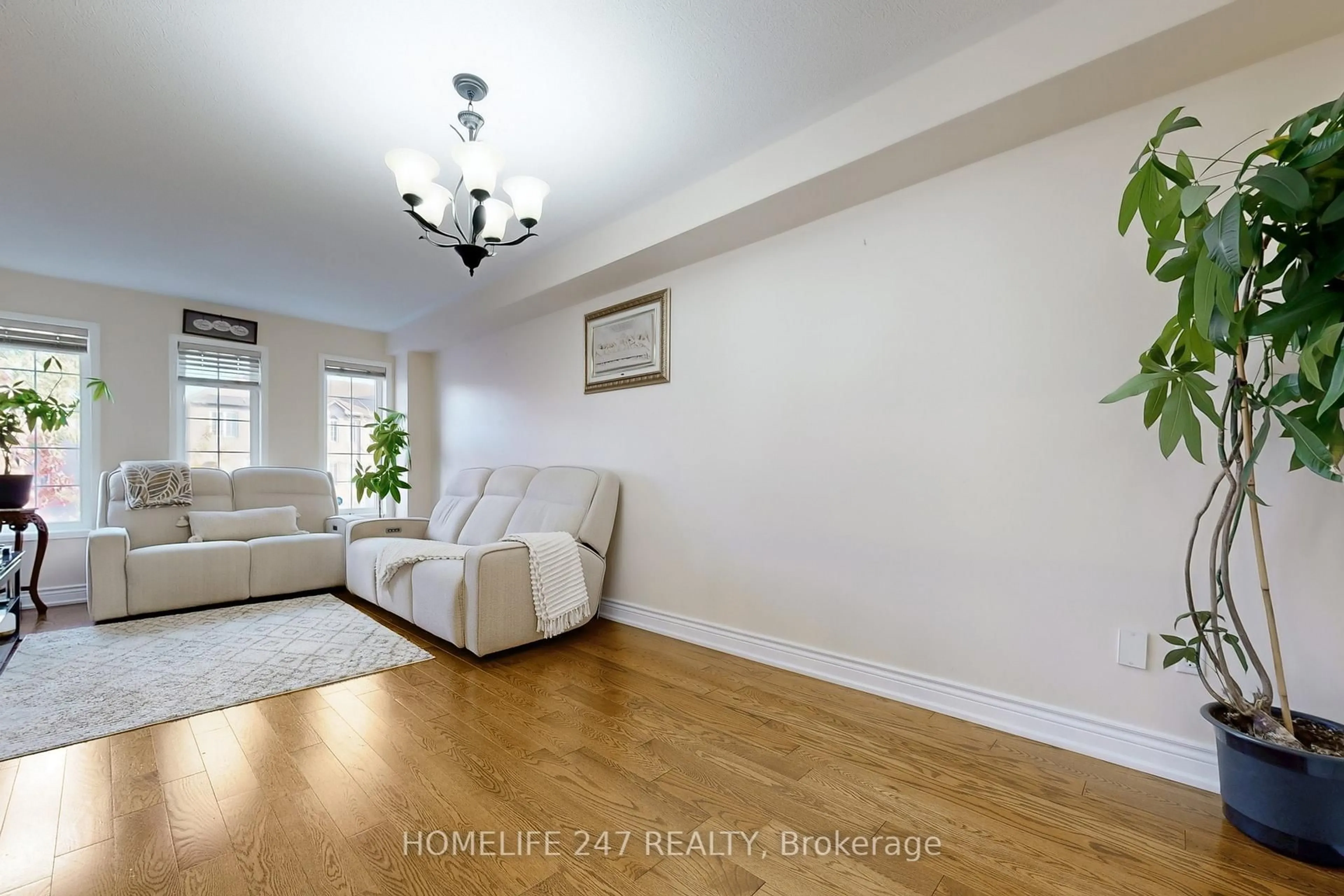 Living room with furniture, unknown for 126 Conn Smythe Dr, Toronto Ontario M1J 3P5