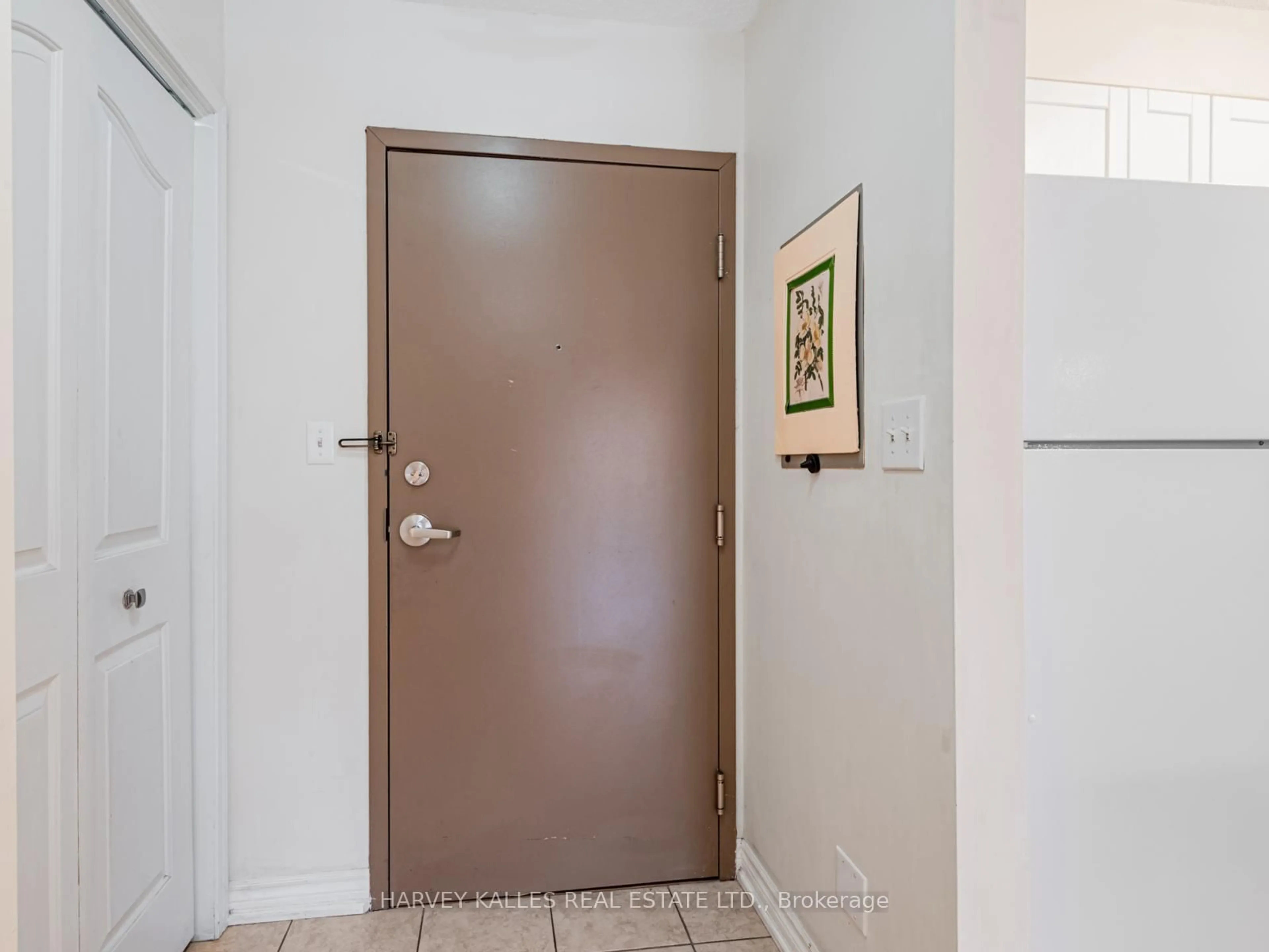 Indoor entryway for 5225 Finch Ave #430, Toronto Ontario M1S 5W8