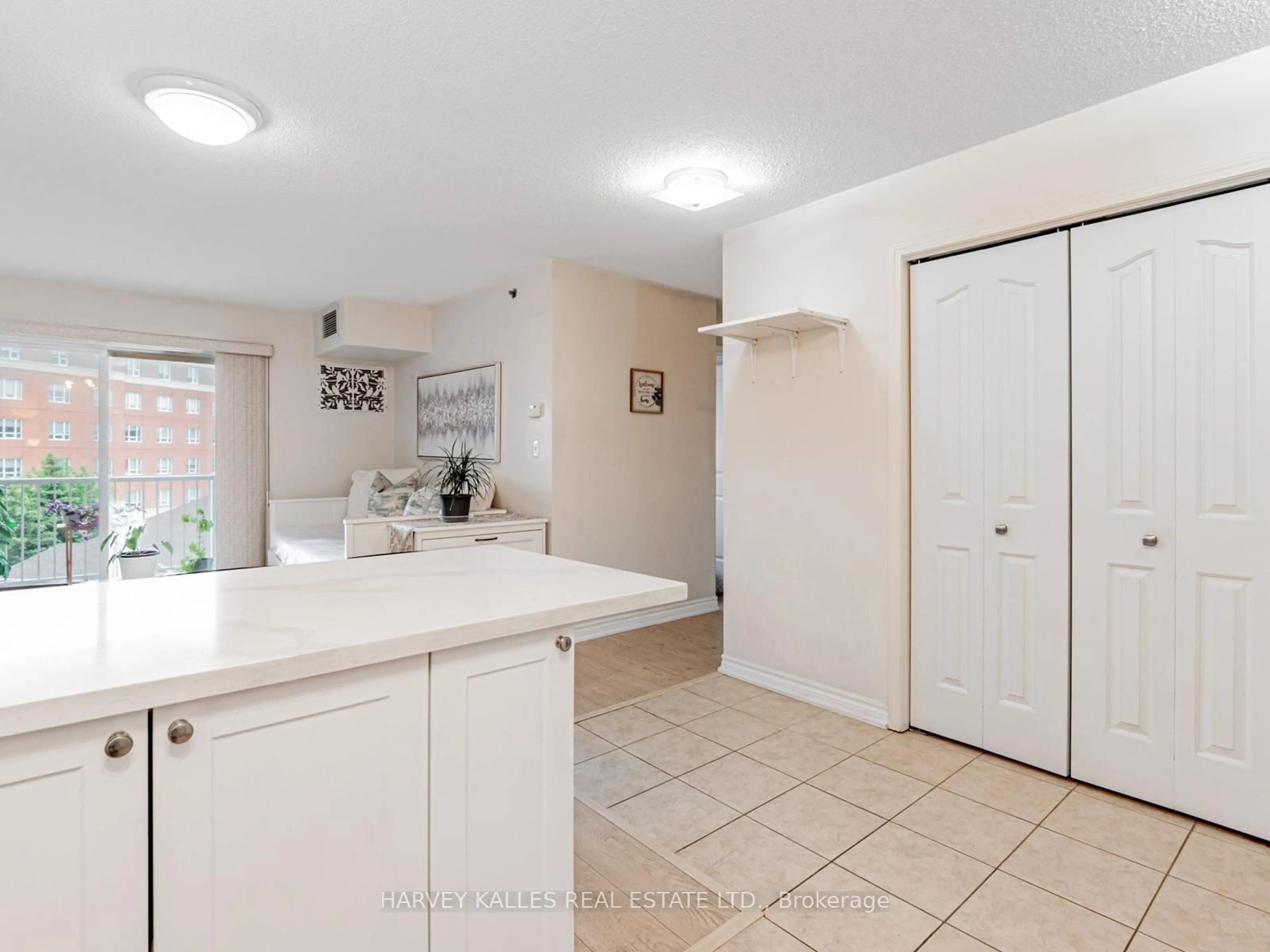 Unknown for 5225 Finch Ave #430, Toronto Ontario M1S 5W8