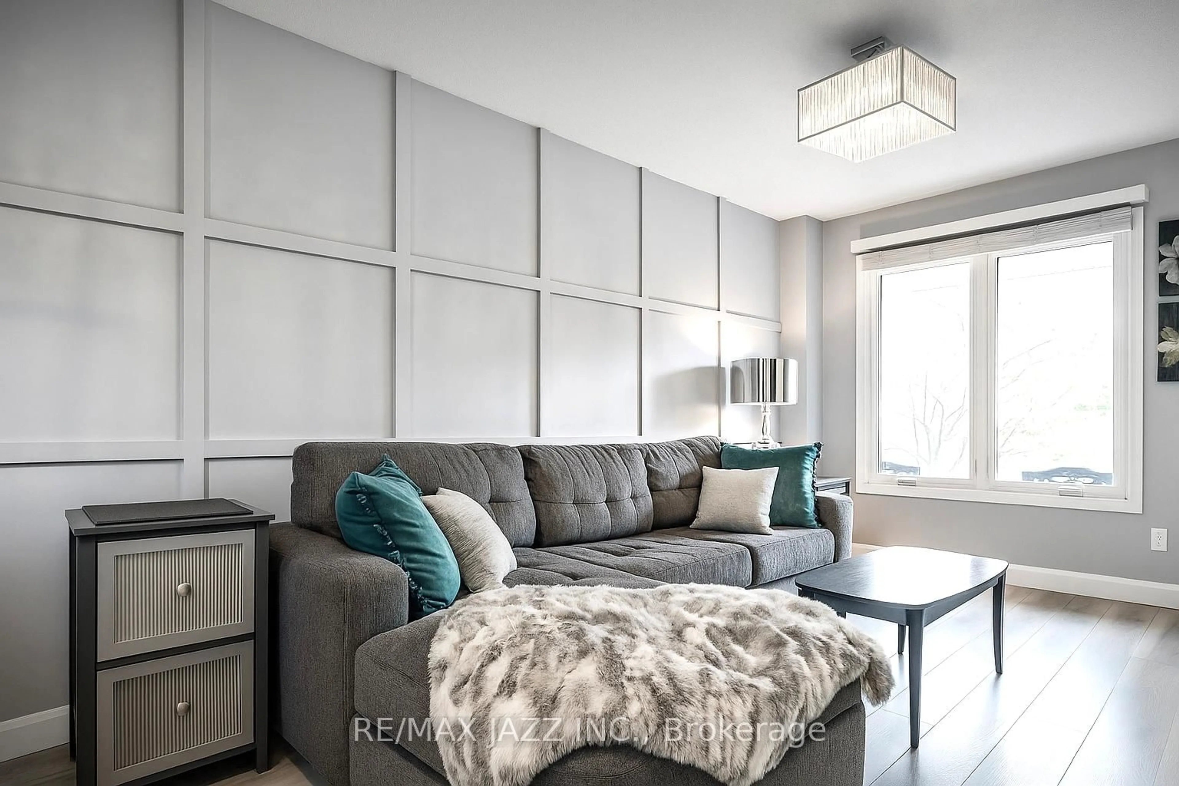 Living room with furniture, unknown for 97 Stuart Rd, Clarington Ontario L1E 2A2