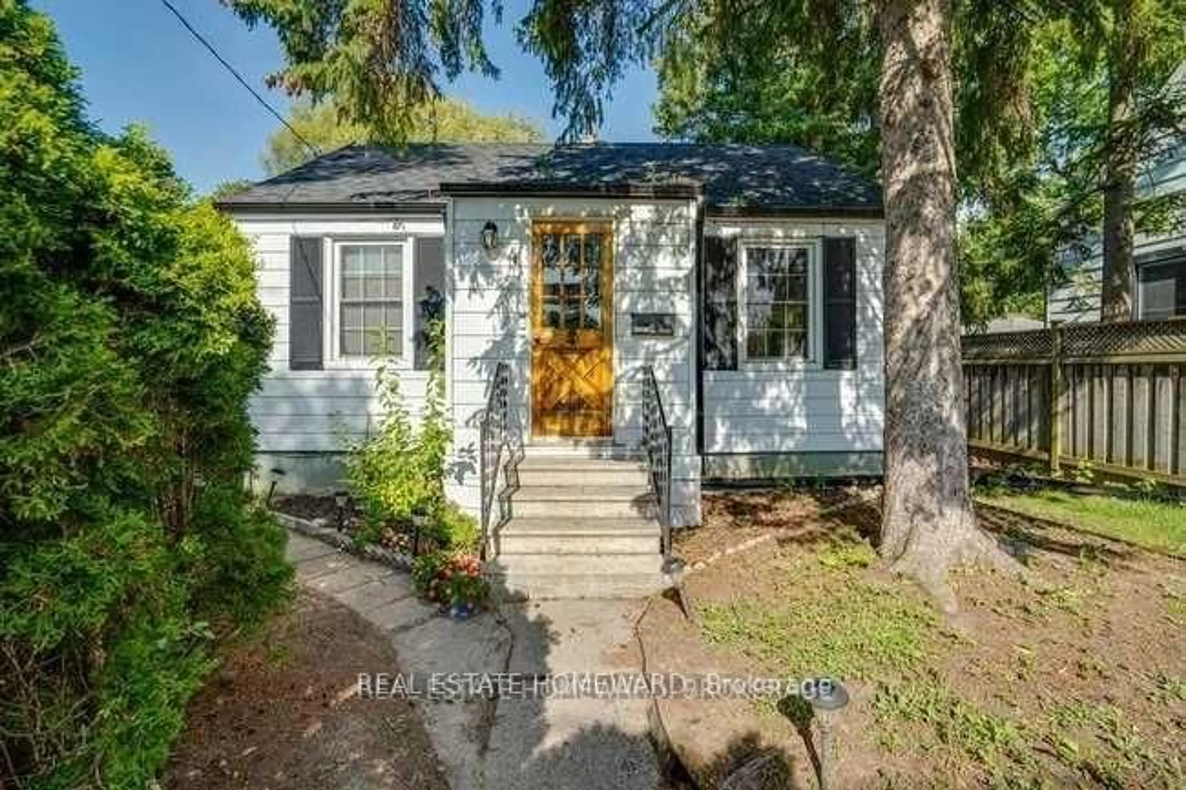 Unknown for 4 Warvet Cres, Toronto Ontario M4B 1P3