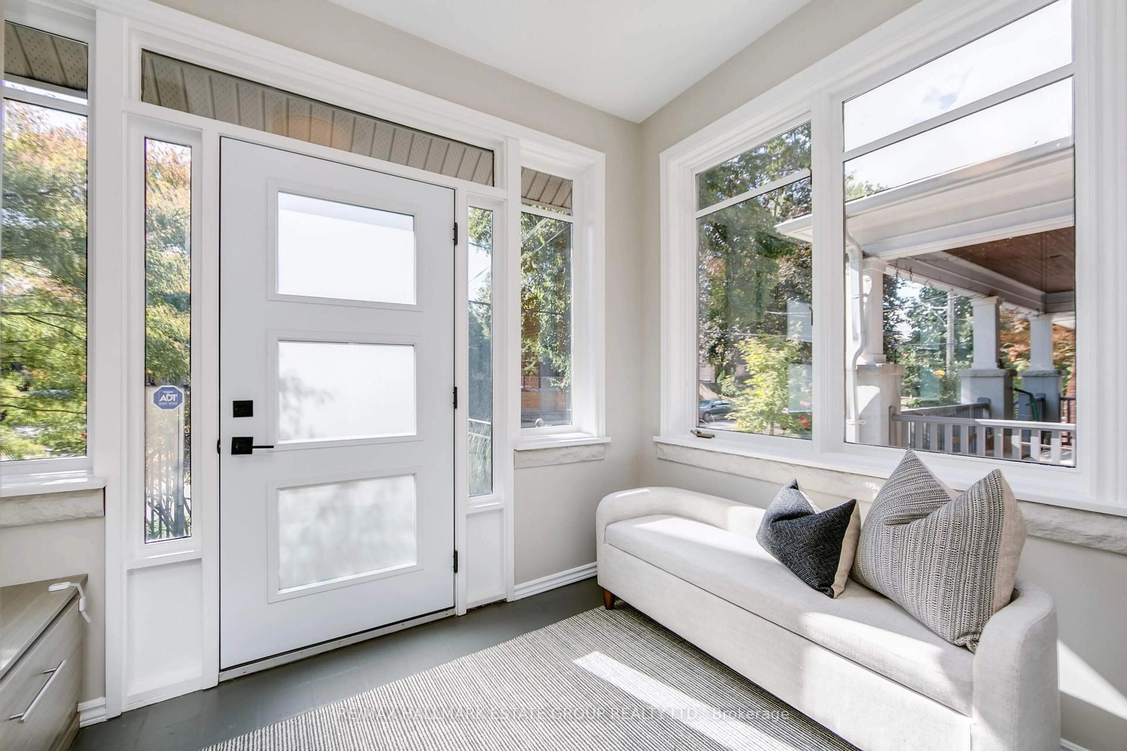 Indoor entryway for 58 Chester Hill Rd, Toronto Ontario M4K 1X3