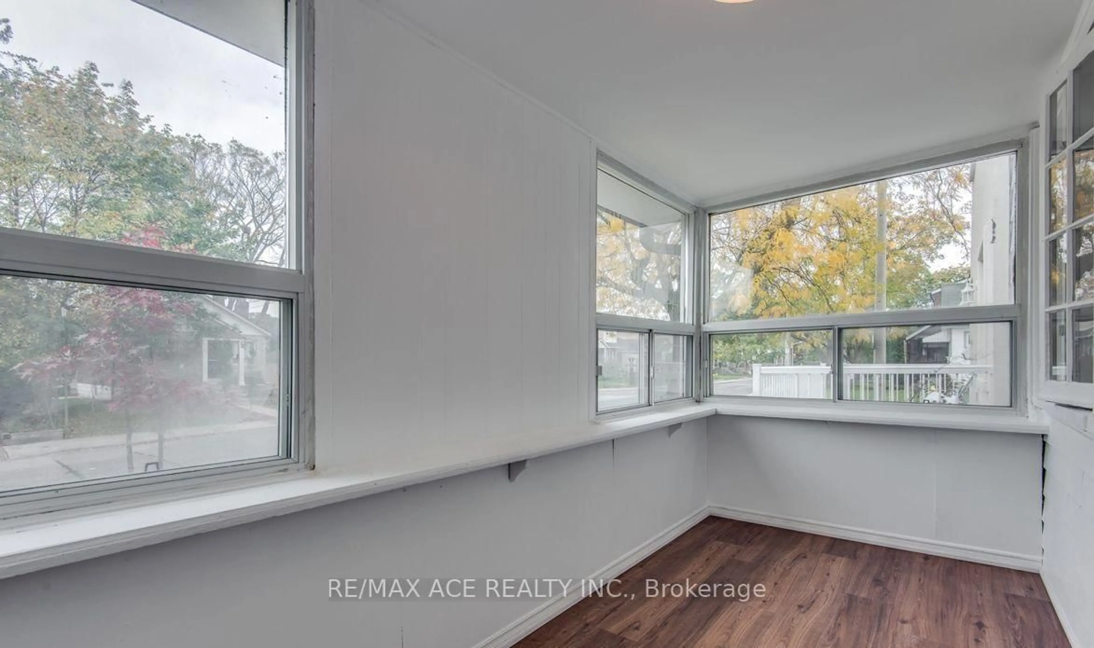 A pic of a room for 183 Glebemount Ave, Toronto Ontario M4C 3S9