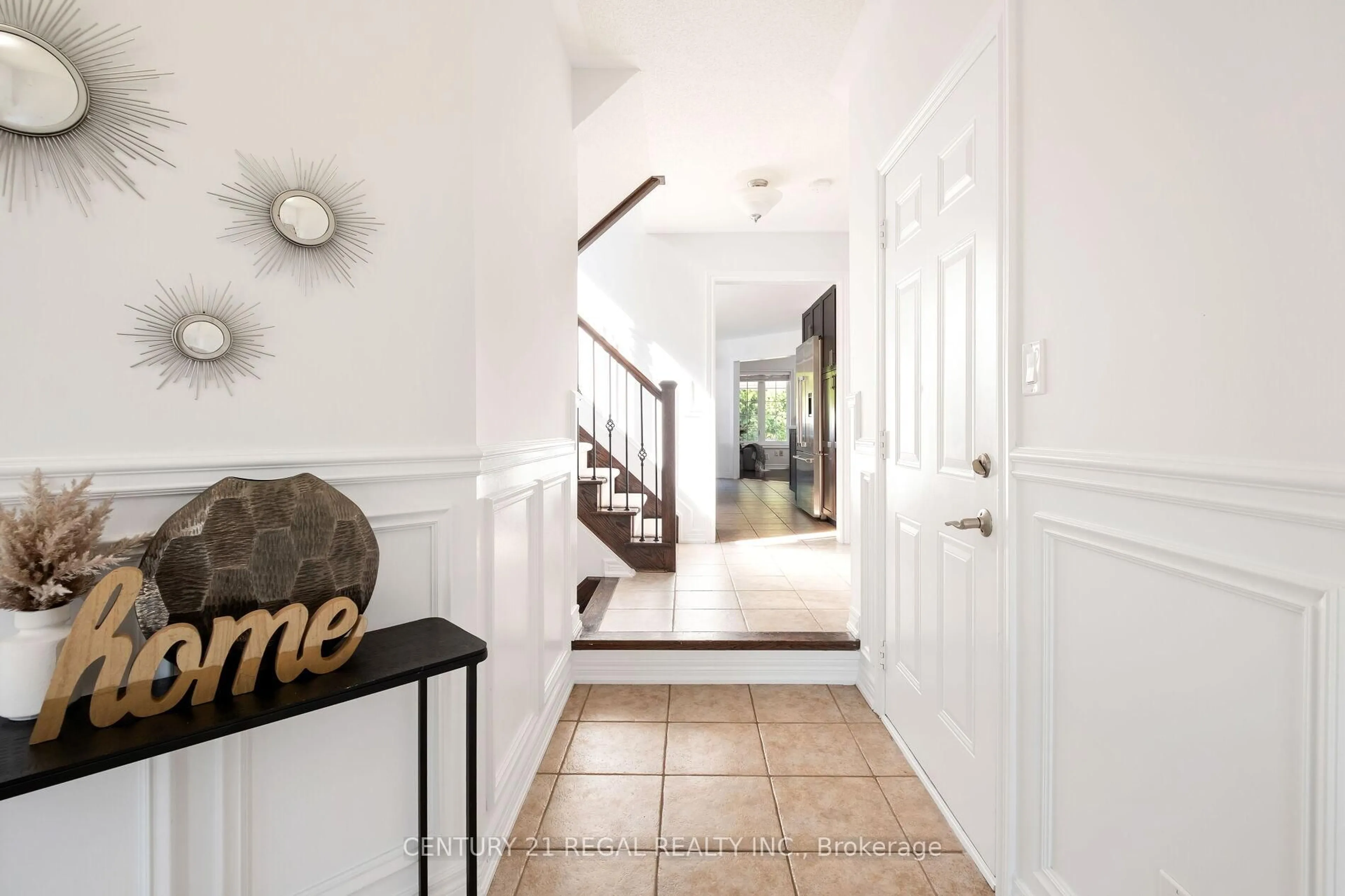 Indoor entryway for 1254 Meath Dr, Oshawa Ontario L1K 0M7