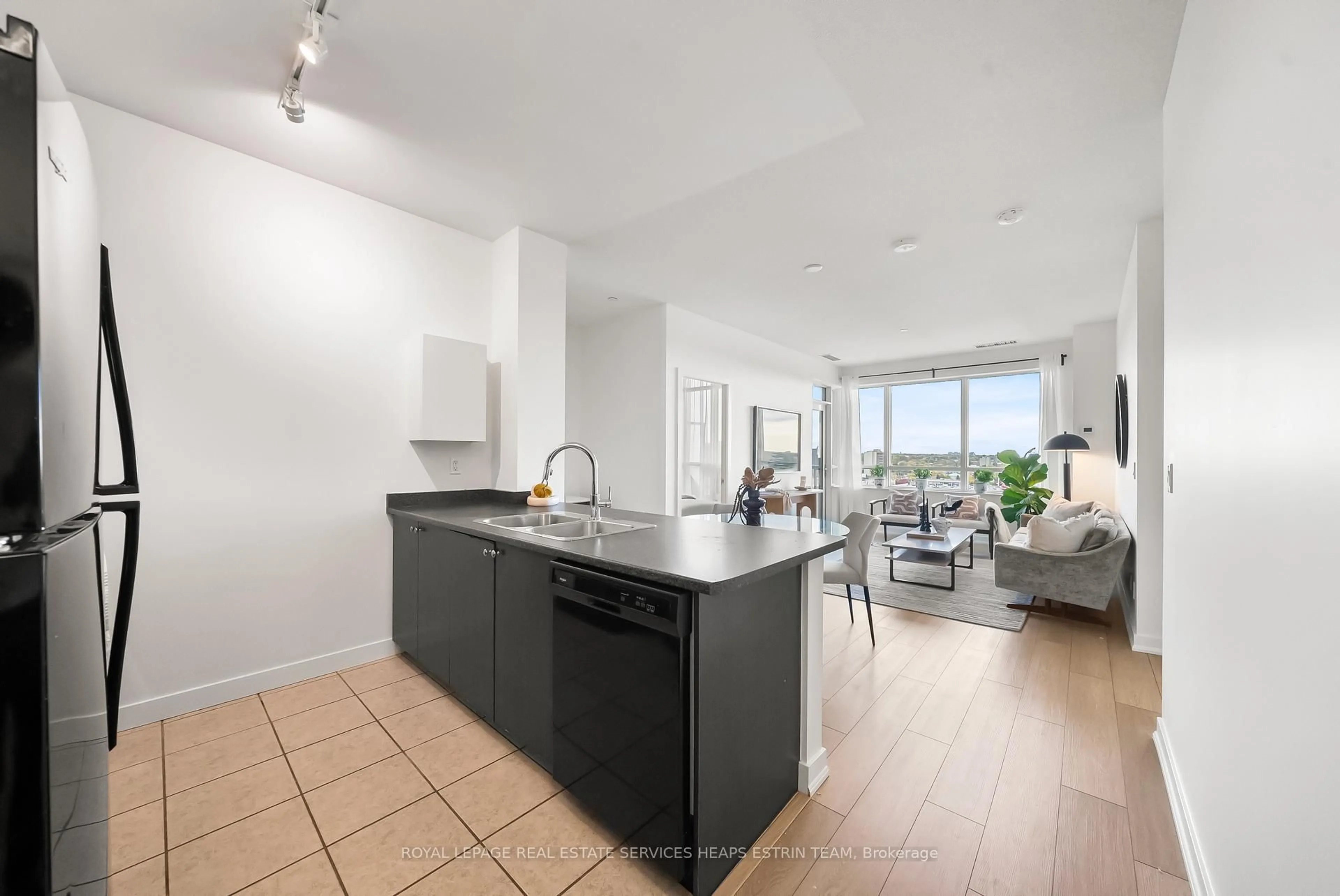 Open concept kitchen, unknown for 8 Trent Ave #1213, Toronto Ontario M4C 0A6