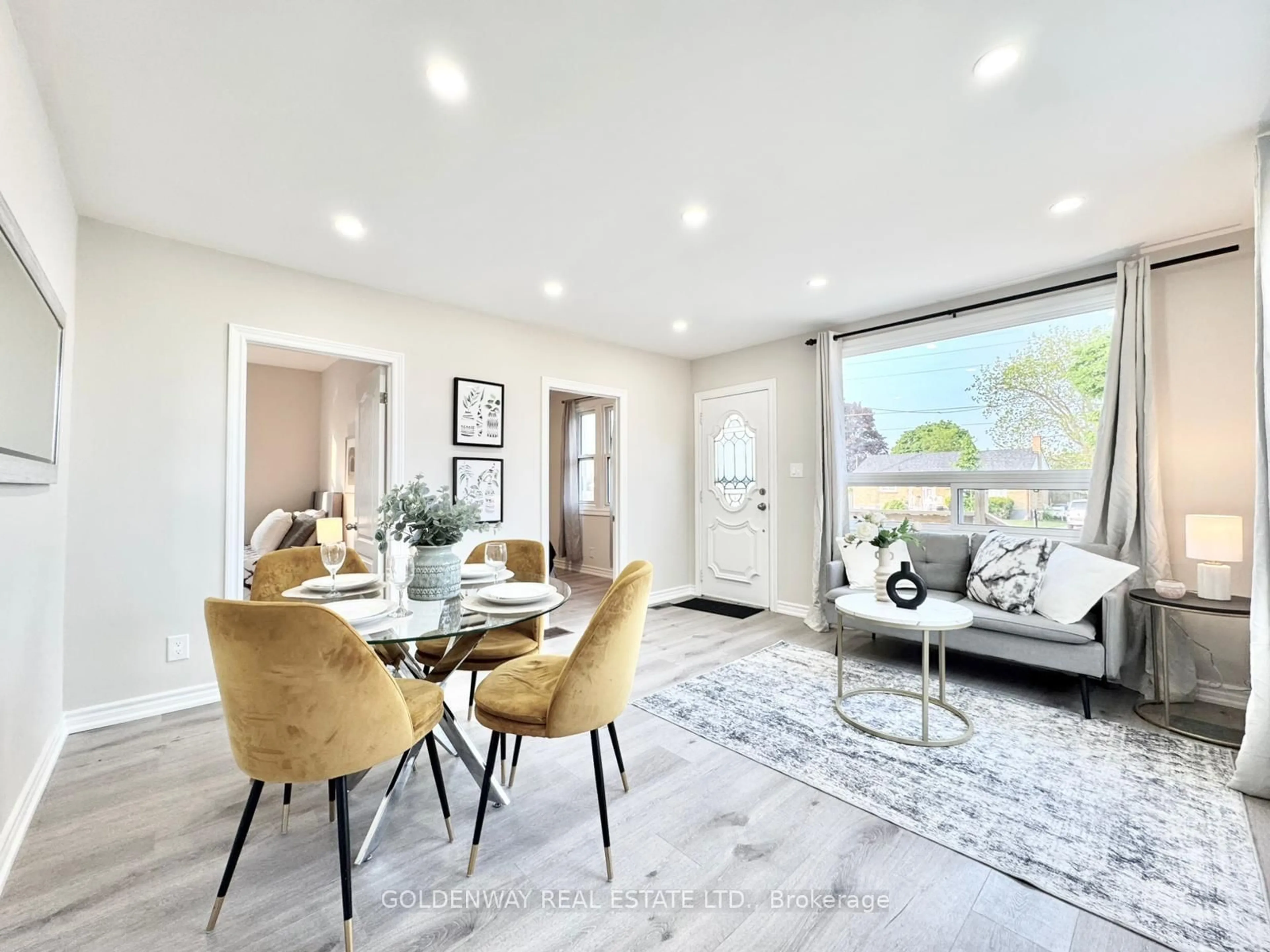 Unknown for 1286 Cedar St, Oshawa Ontario L1J 3S2