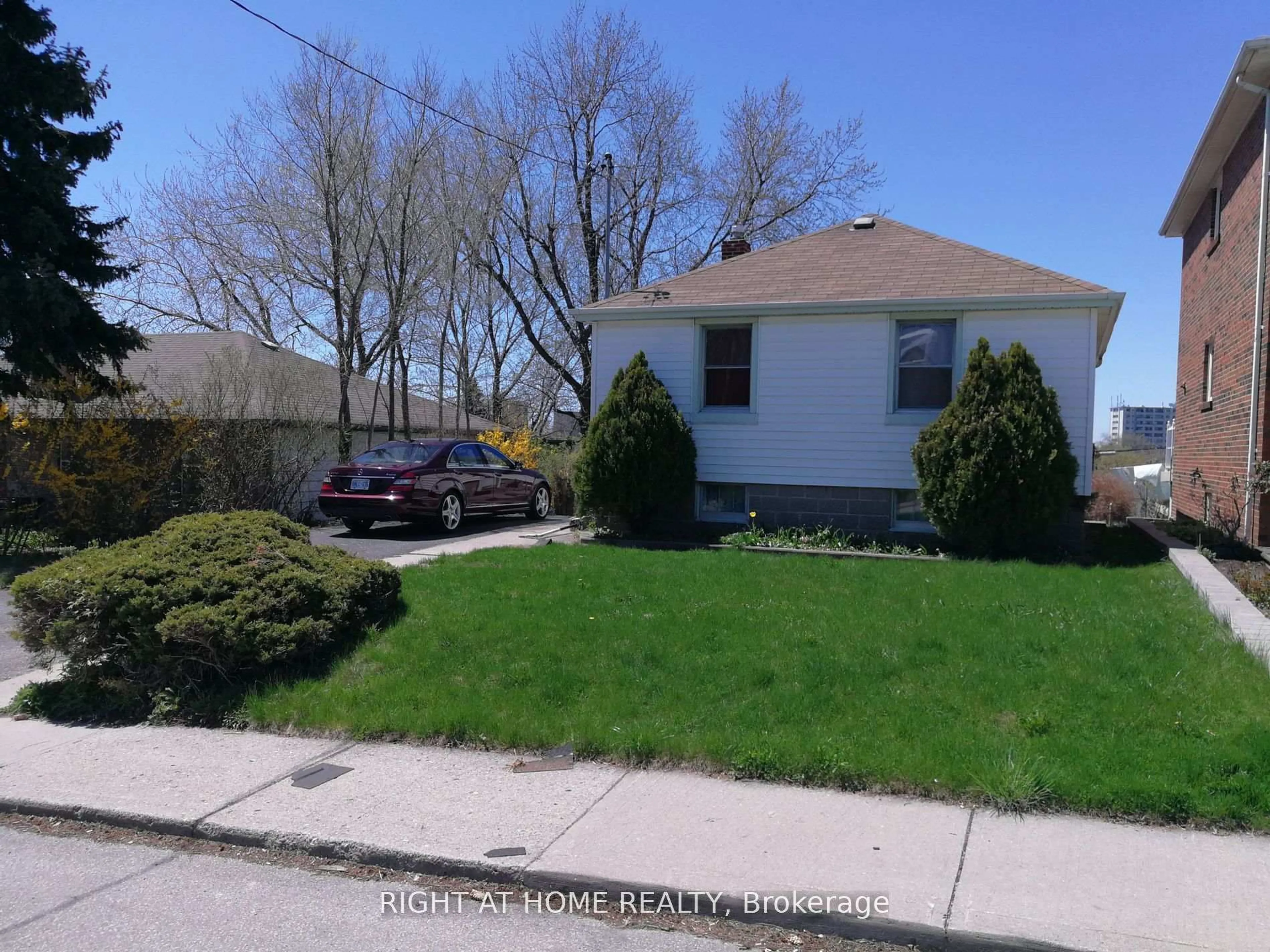 Home with vinyl exterior material, street for 78 Maybourne Ave, Toronto Ontario M1L 2W2