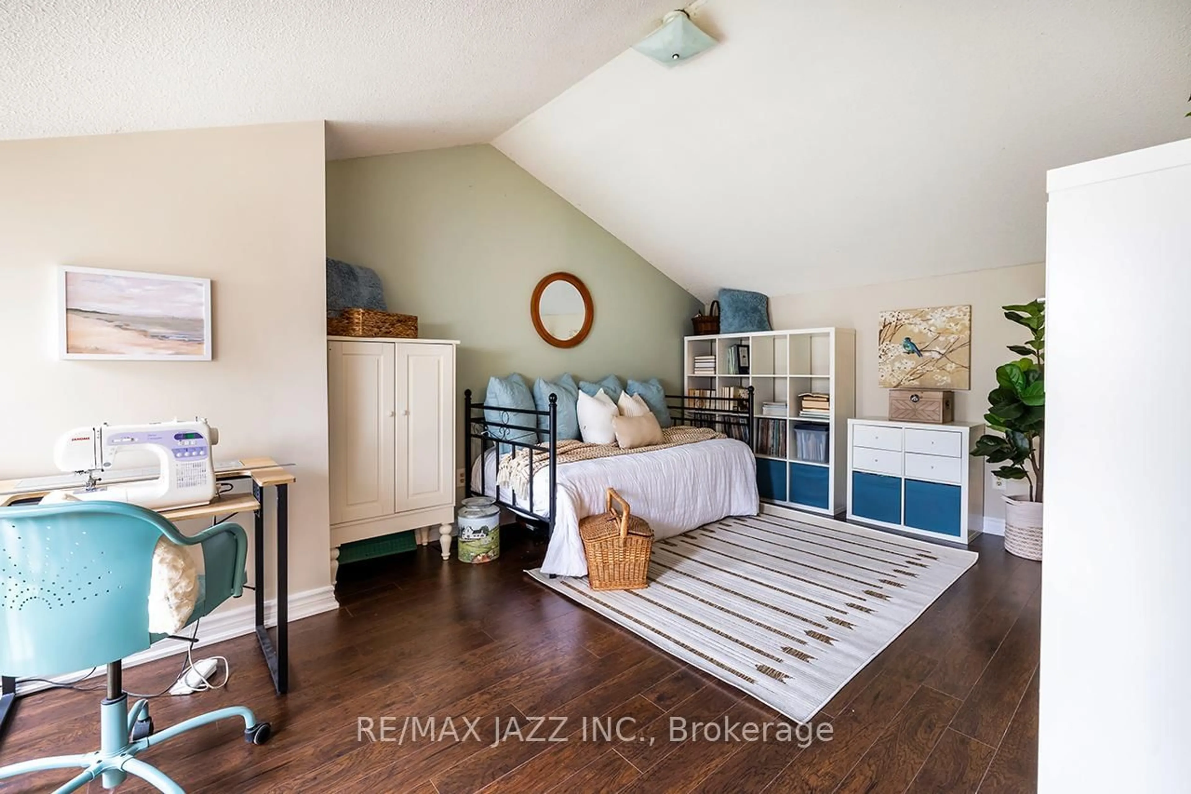 Bedroom with bed, unknown for 1655 Nash Rd #C3, Clarington Ontario L1E 1S8