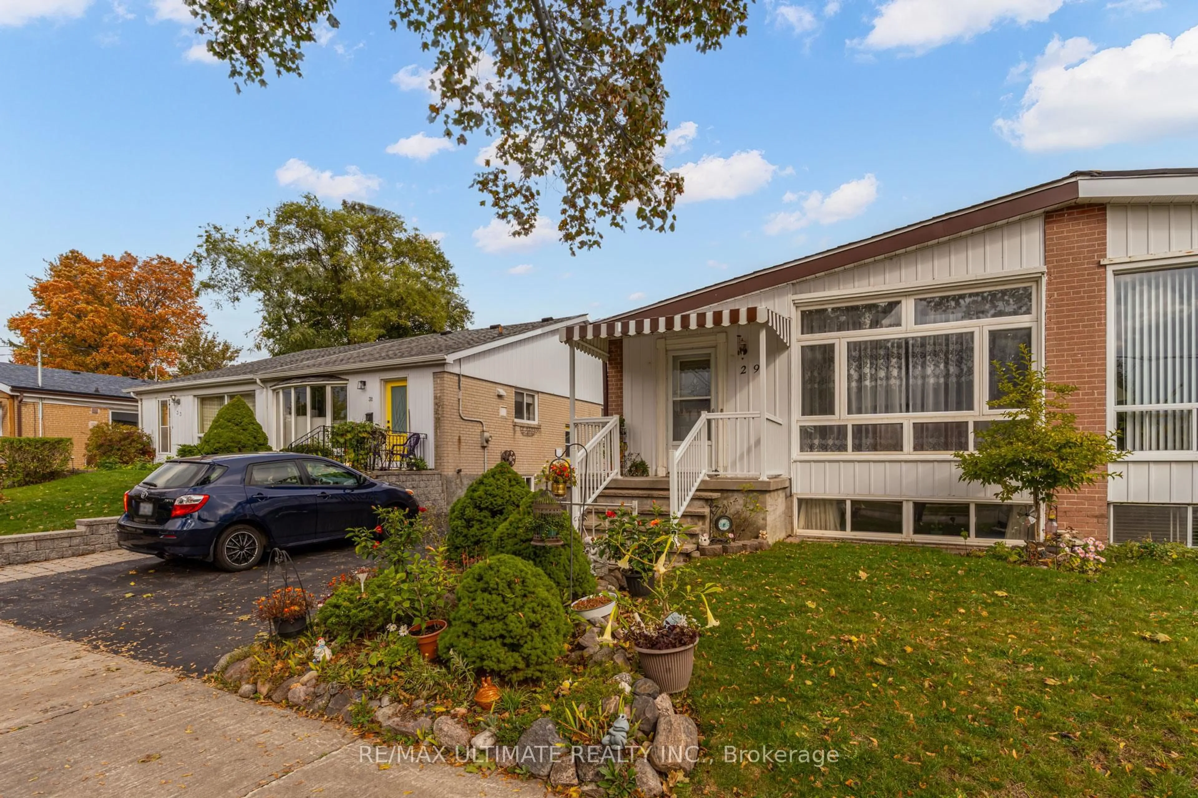 Home with vinyl exterior material, street for 29 Clapperton Ave, Toronto Ontario M1L 4K7