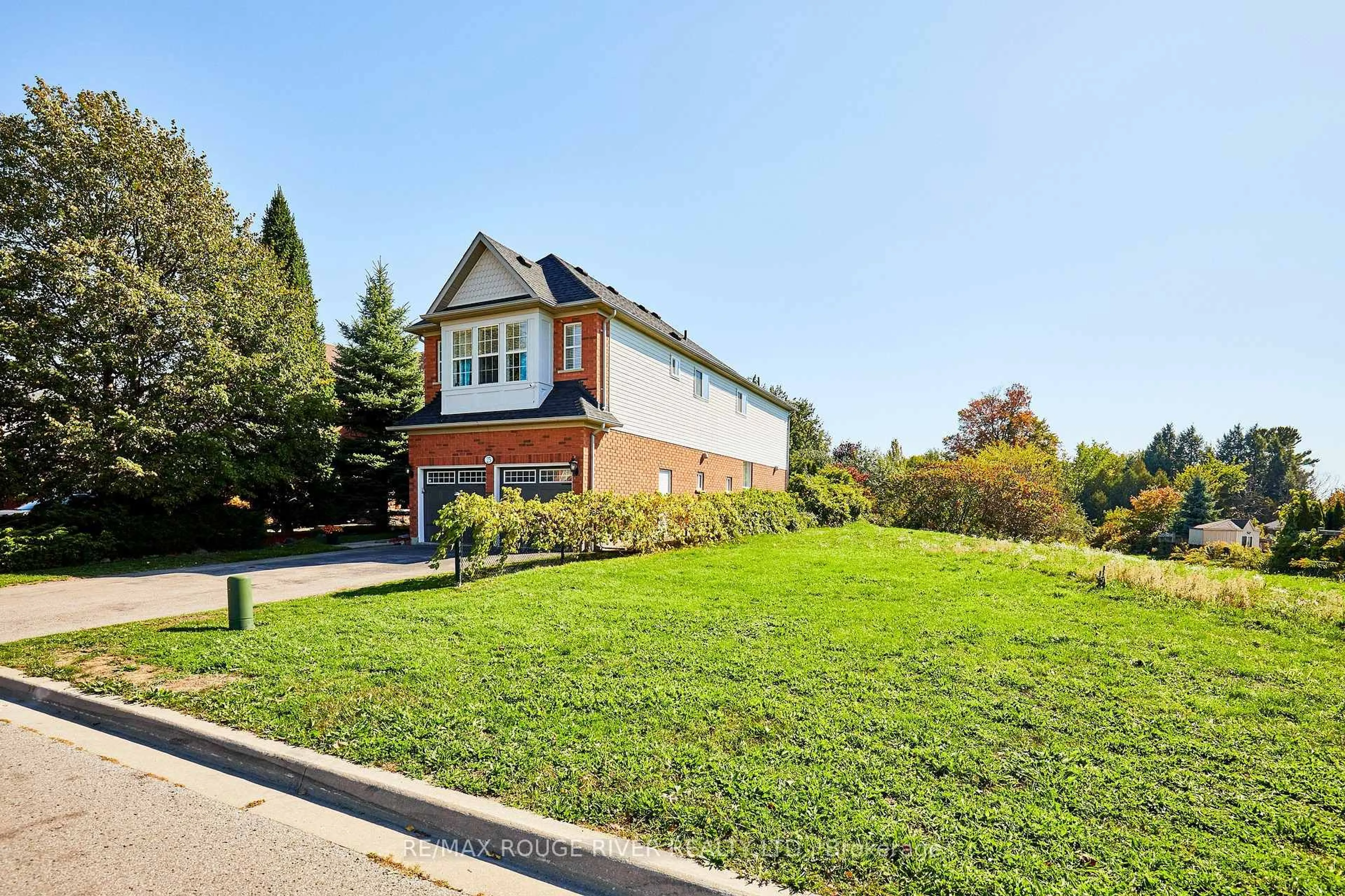 Home with brick exterior material, street for 25 Constance Dr, Whitby Ontario L1P 1M9