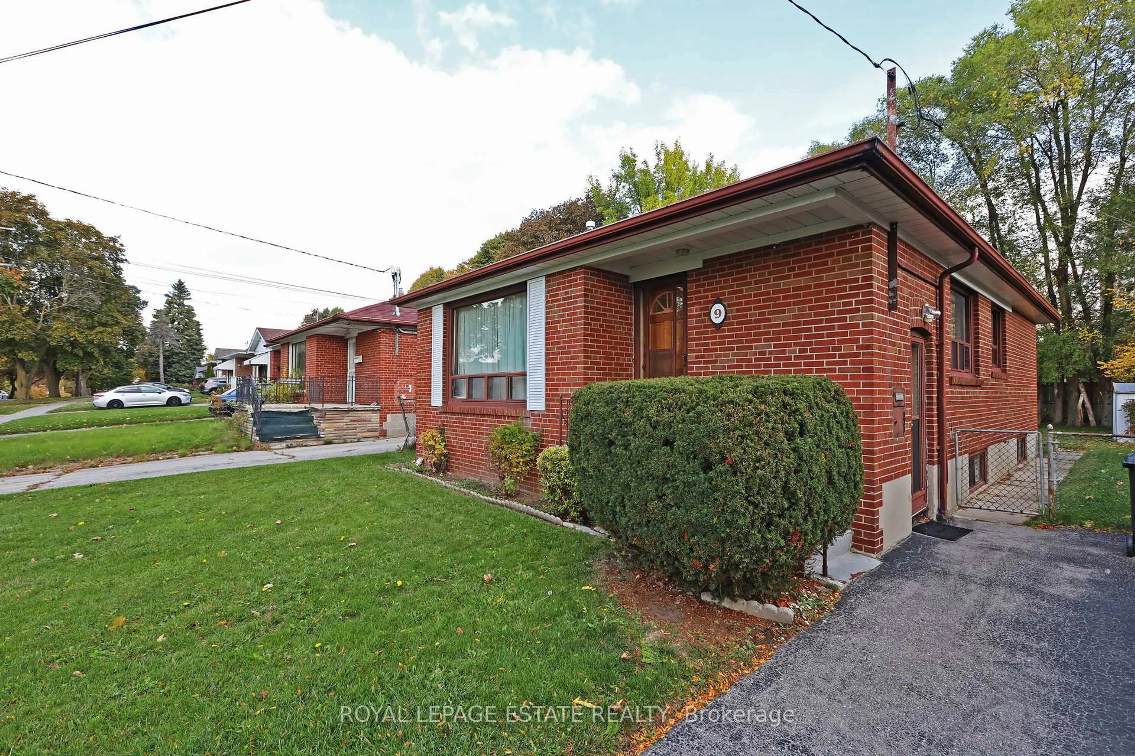 Home with brick exterior material, street for 9 Peking Rd, Toronto Ontario M1J 2X2