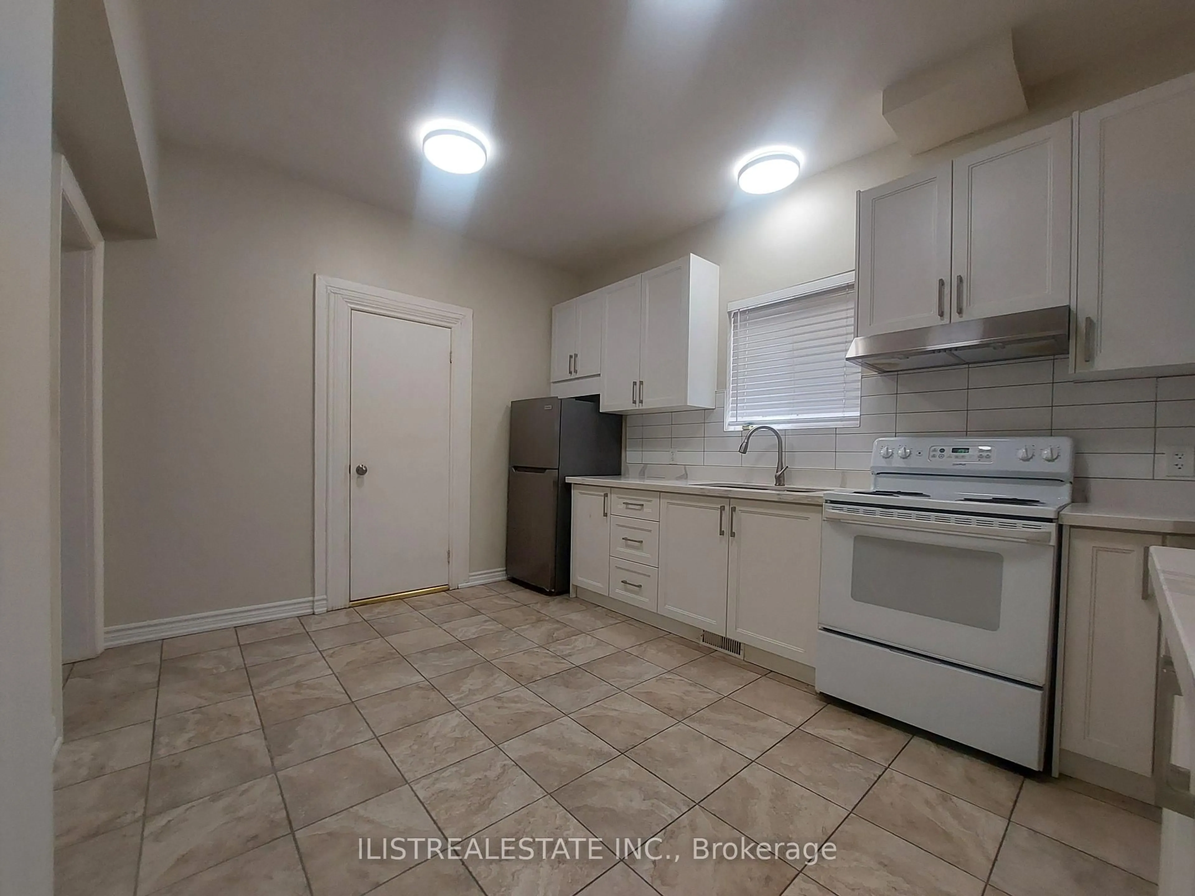 Unknown for 222 Athol St, Oshawa Ontario L1H 1K3