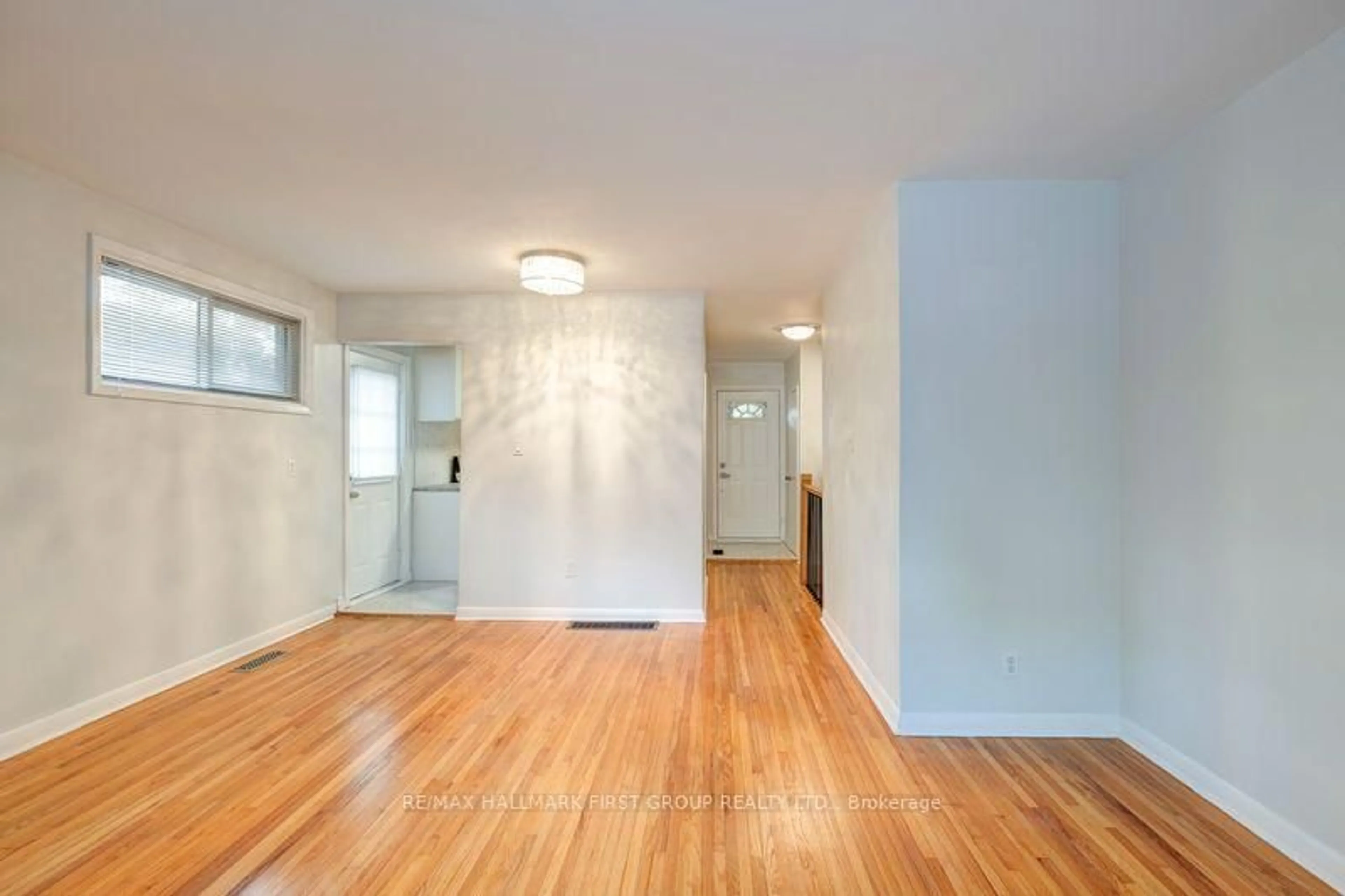 A pic of a room for 1000 Wardman Cres, Whitby Ontario L1N 3G9
