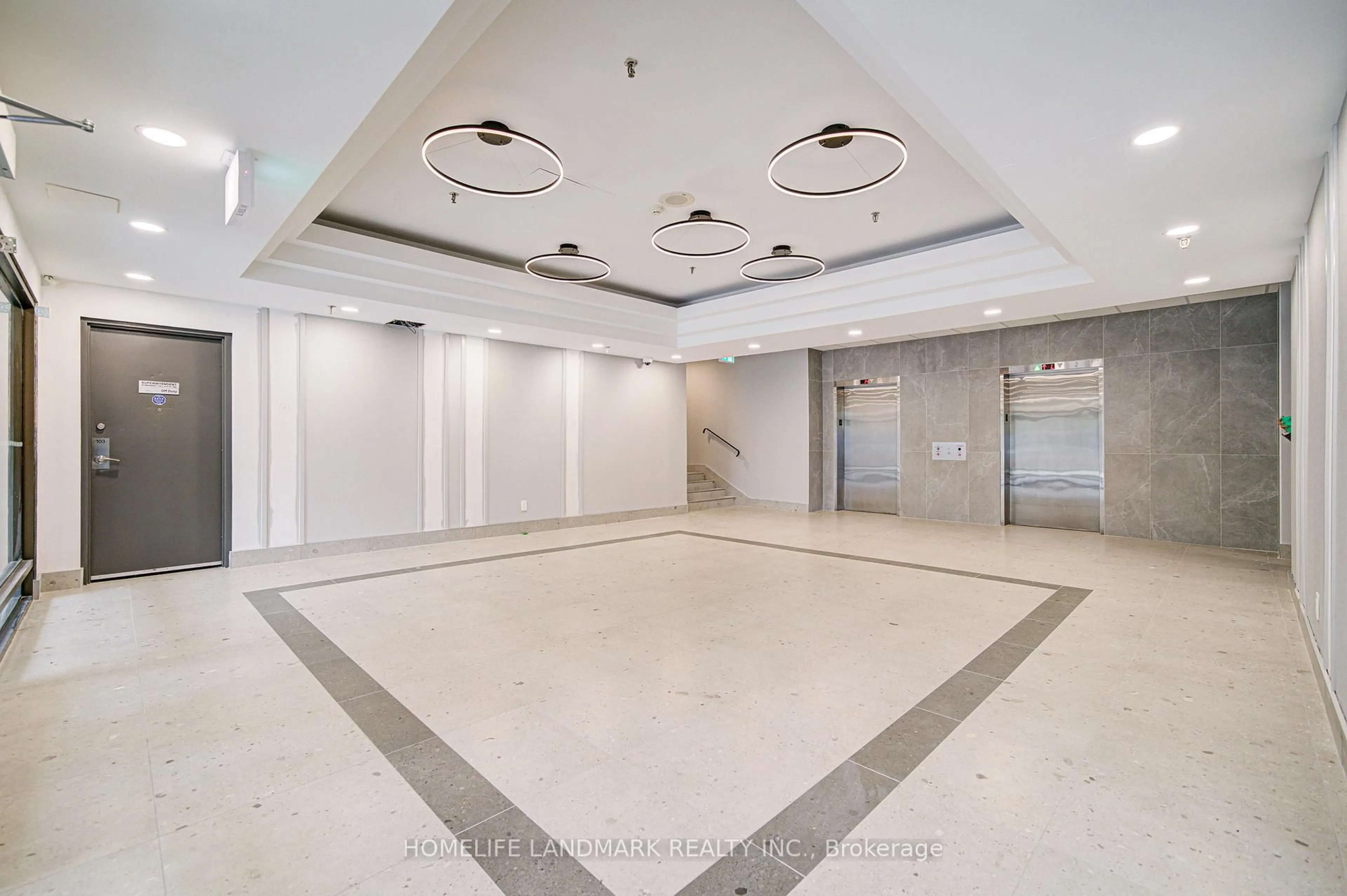 Indoor foyer for 1 Reidmount Ave #303, Toronto Ontario M1S 4V3