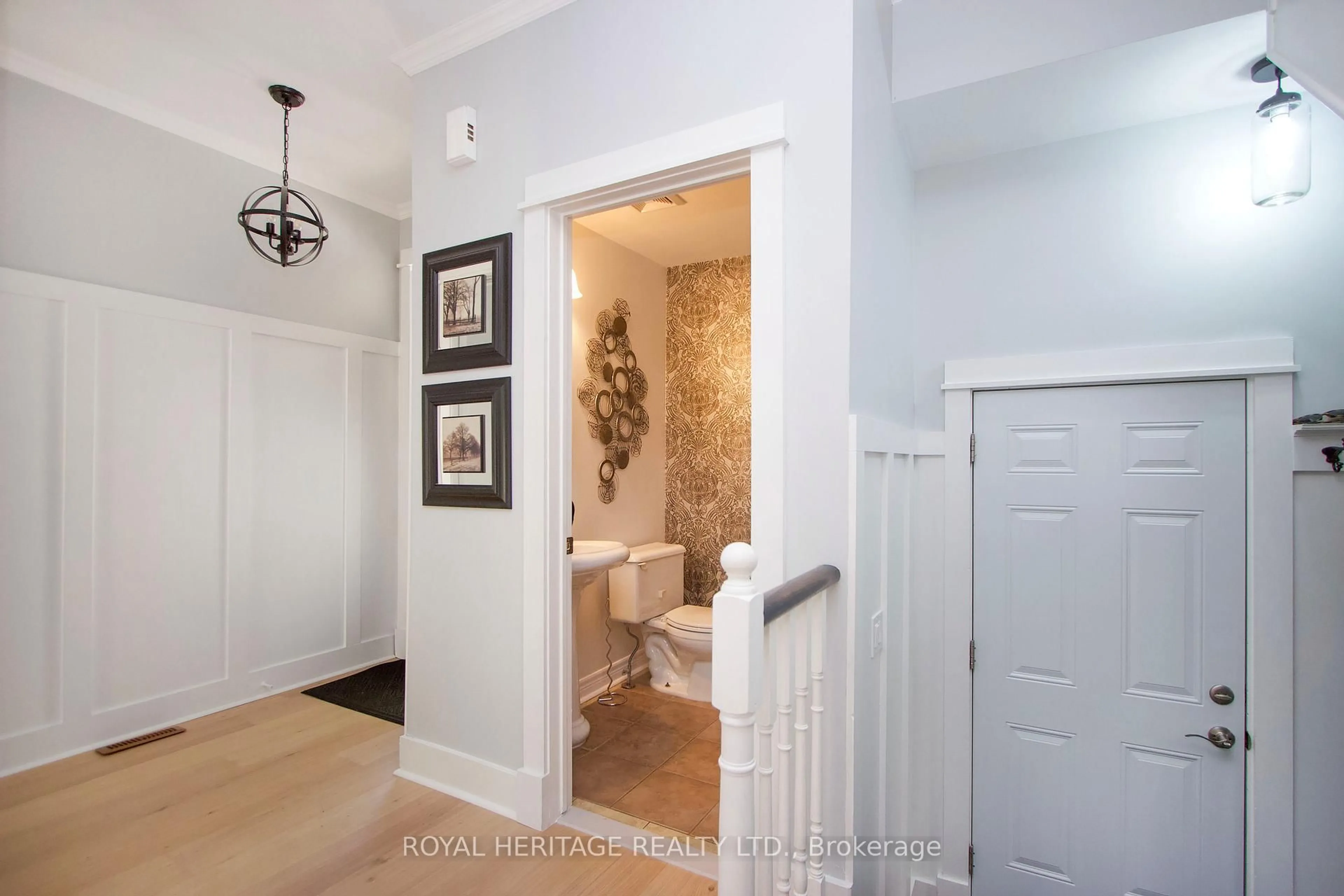 Indoor entryway for 87 Anchorage Ave, Whitby Ontario L1N 9N9