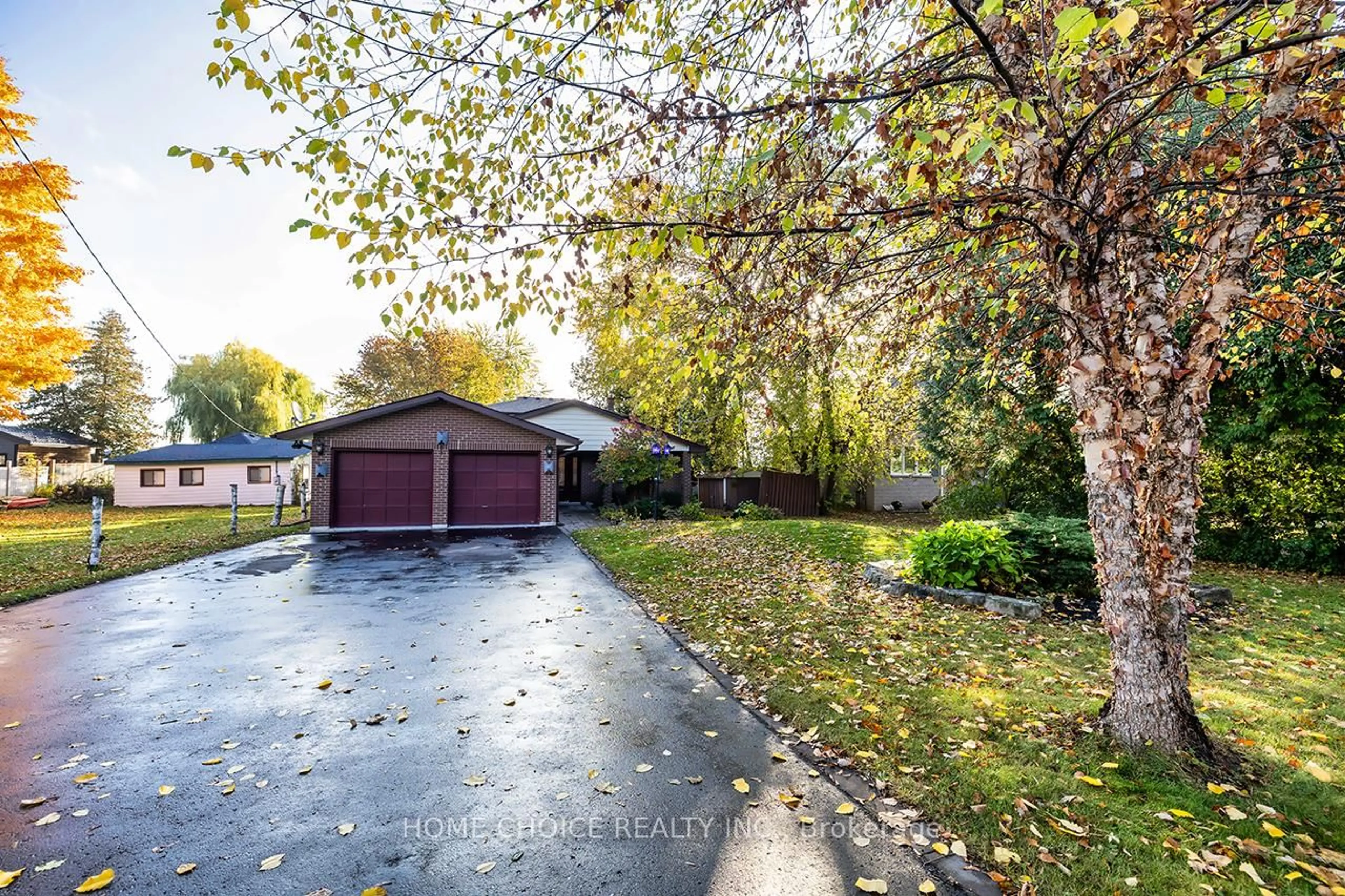 A pic from outside/outdoor area/front of a property/back of a property/a pic from drone, street for 275 Aldred Dr, Scugog Ontario L9L 1B6