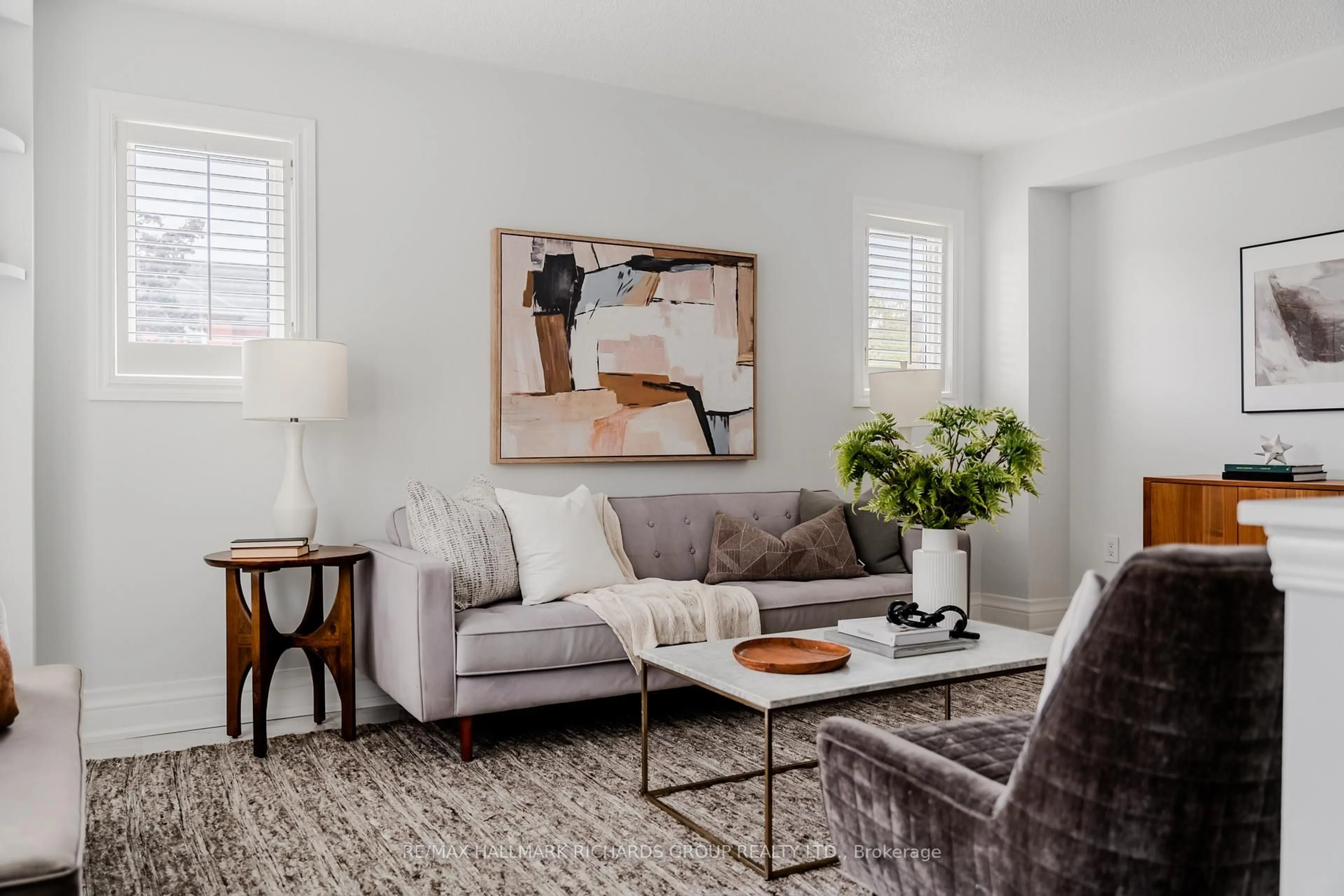 Living room with furniture, unknown for 1531 Arcadia Sq, Pickering Ontario L1V 6W3