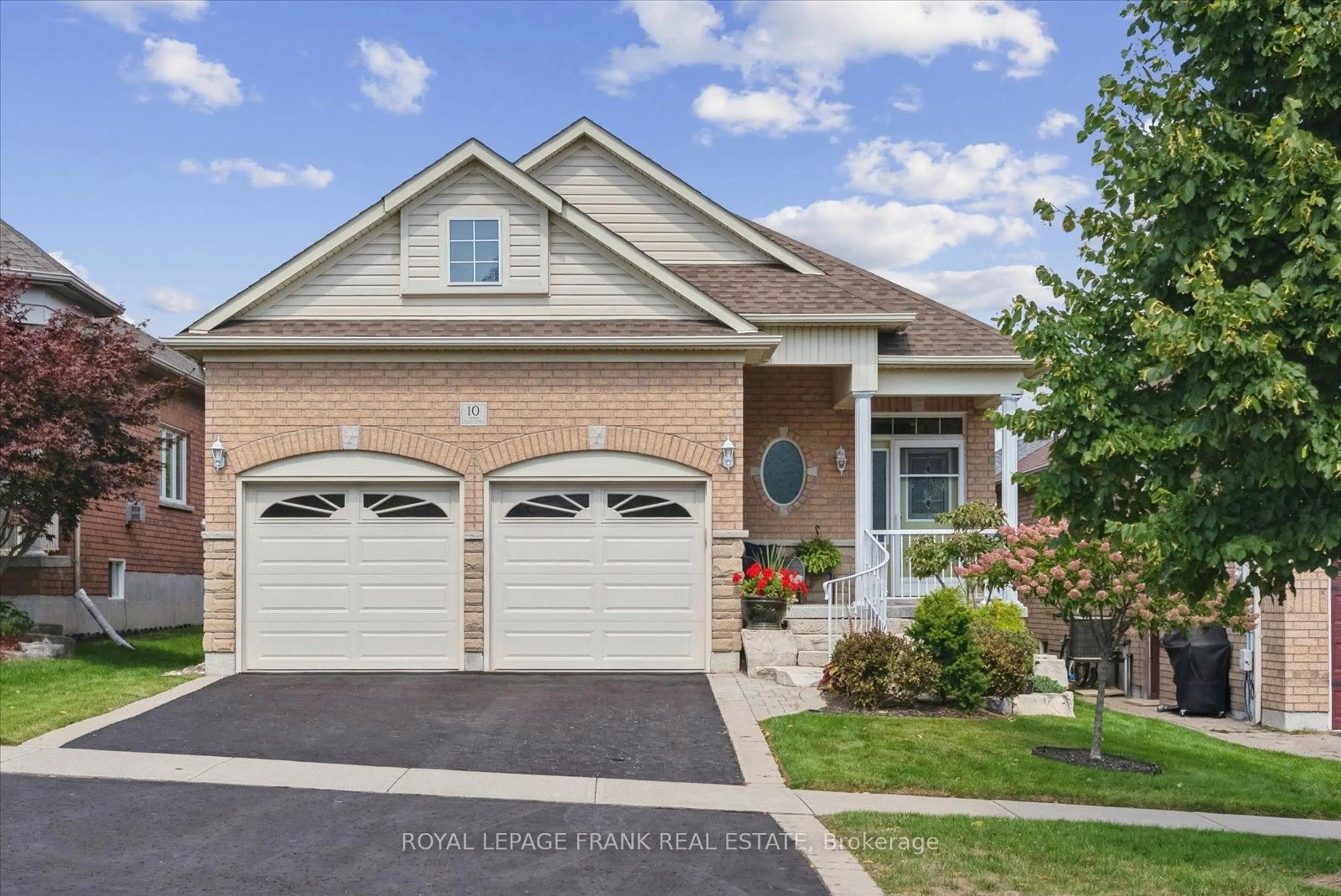 Home with brick exterior material, street for 10 Bingham Gate, Clarington Ontario L1E 3K3