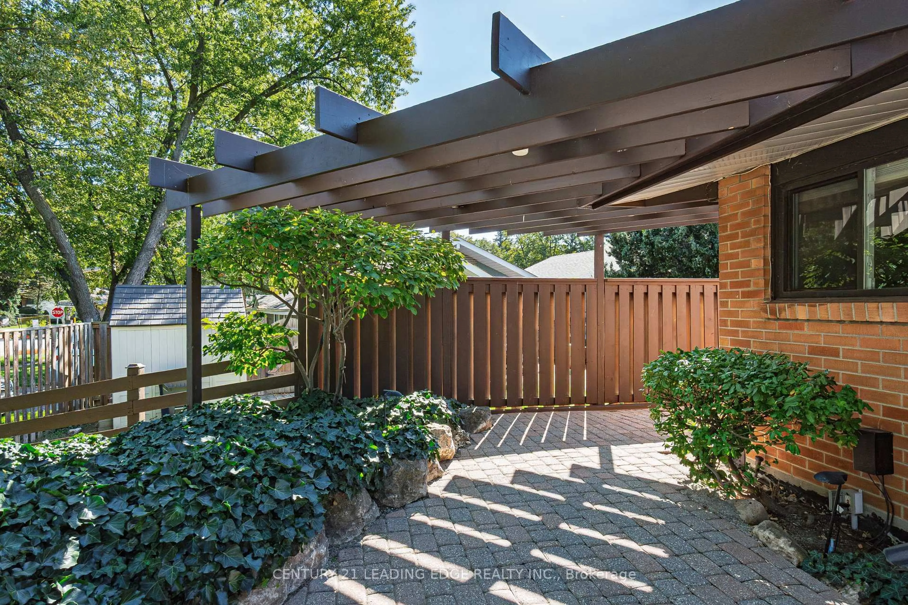 Patio, street for 4 Rosswood Cres, Toronto Ontario M1P 3N2
