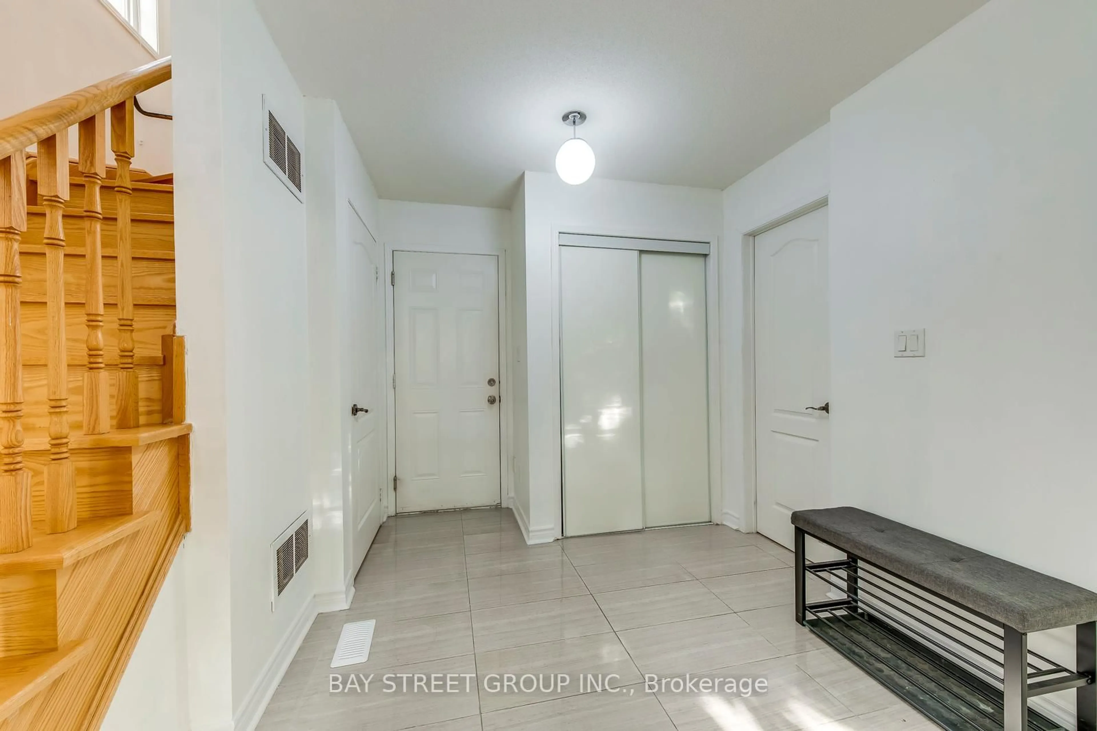 Unknown for 34 Stagecoach Circ, Toronto Ontario M1C 0A1