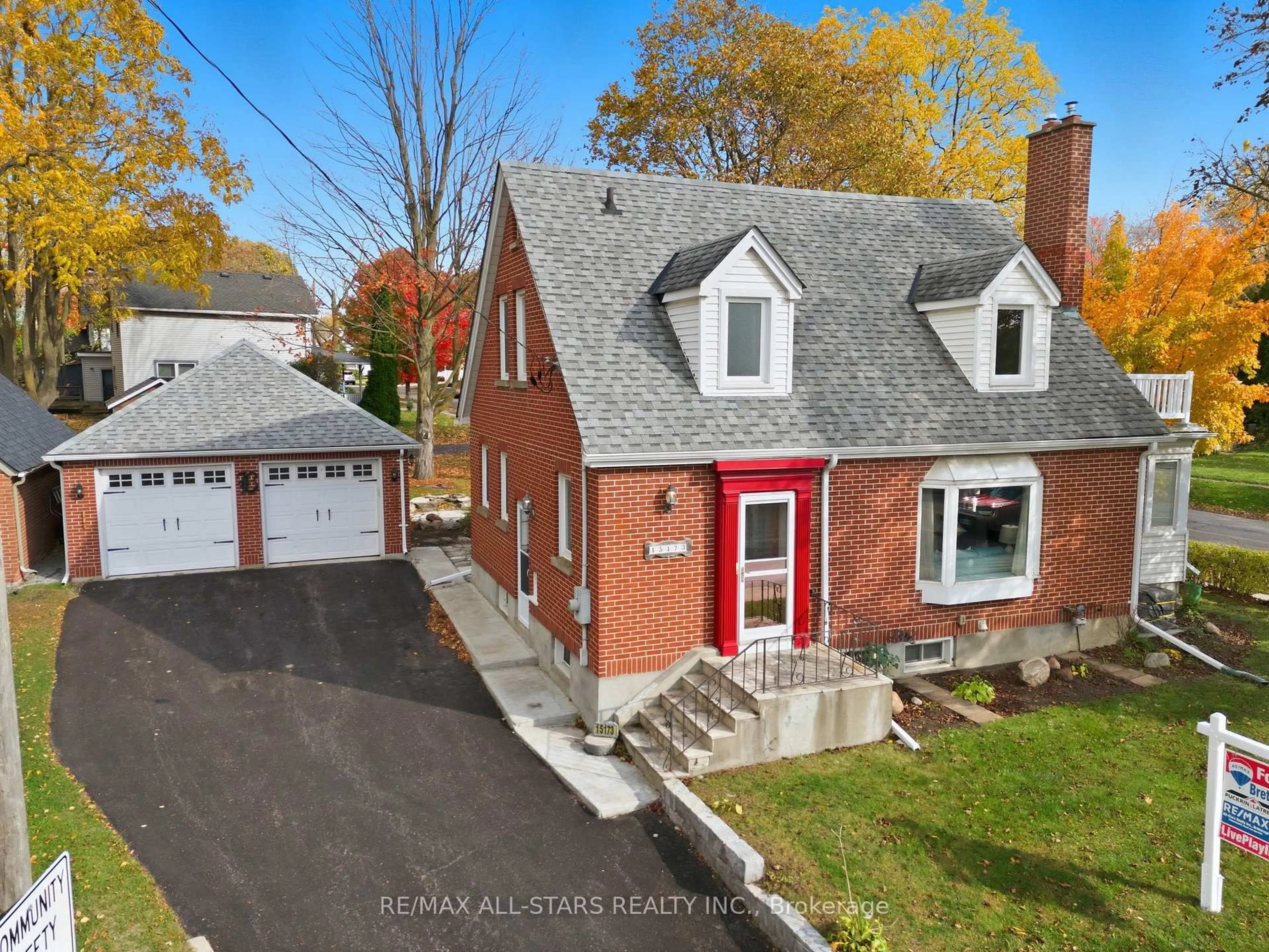 A pic from outside/outdoor area/front of a property/back of a property/a pic from drone, street for 15173 Simcoe St, Scugog Ontario L9L 1J5
