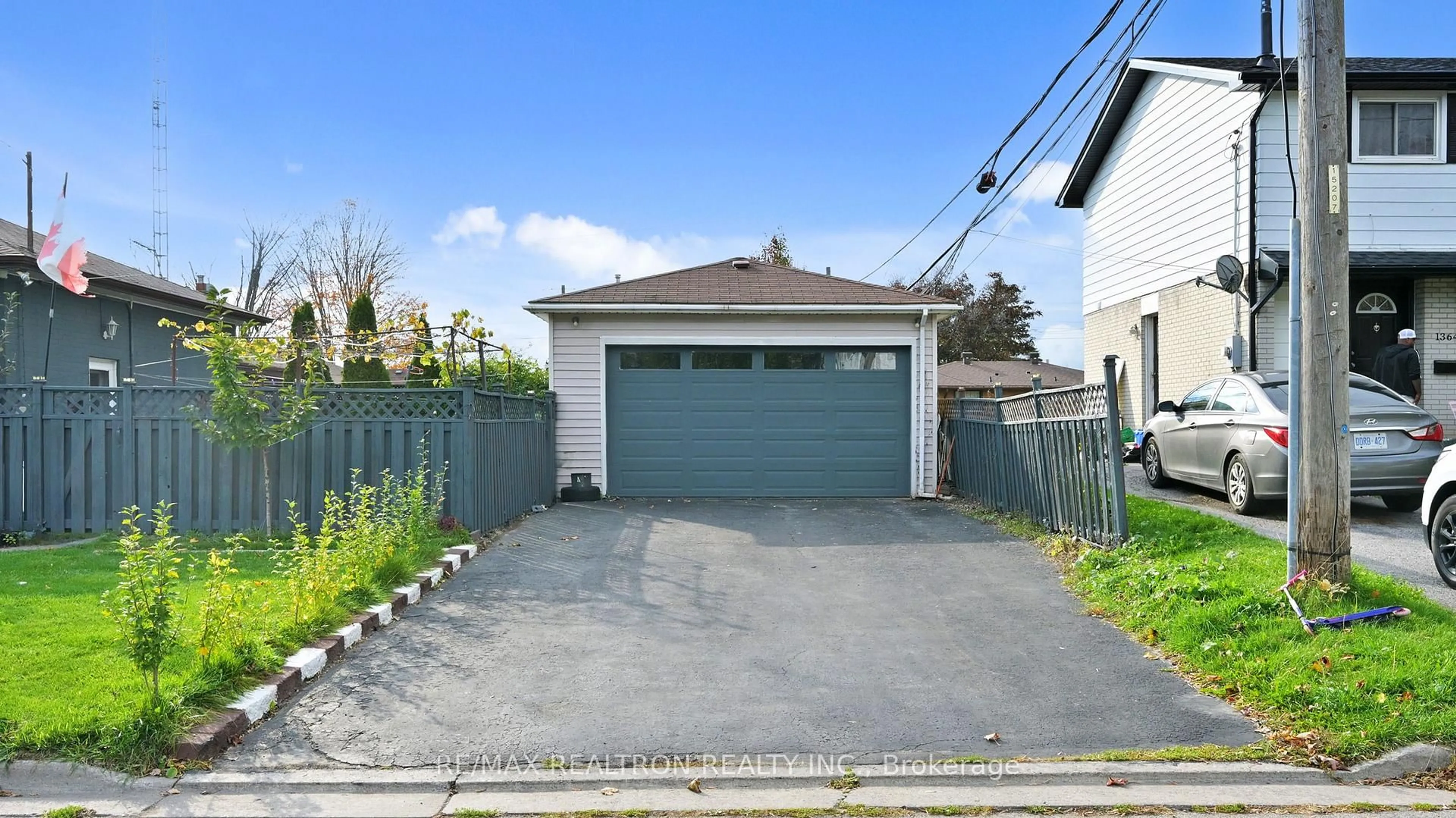 Unknown for 1370 Lakefield St, Oshawa Ontario L1J 3Y7