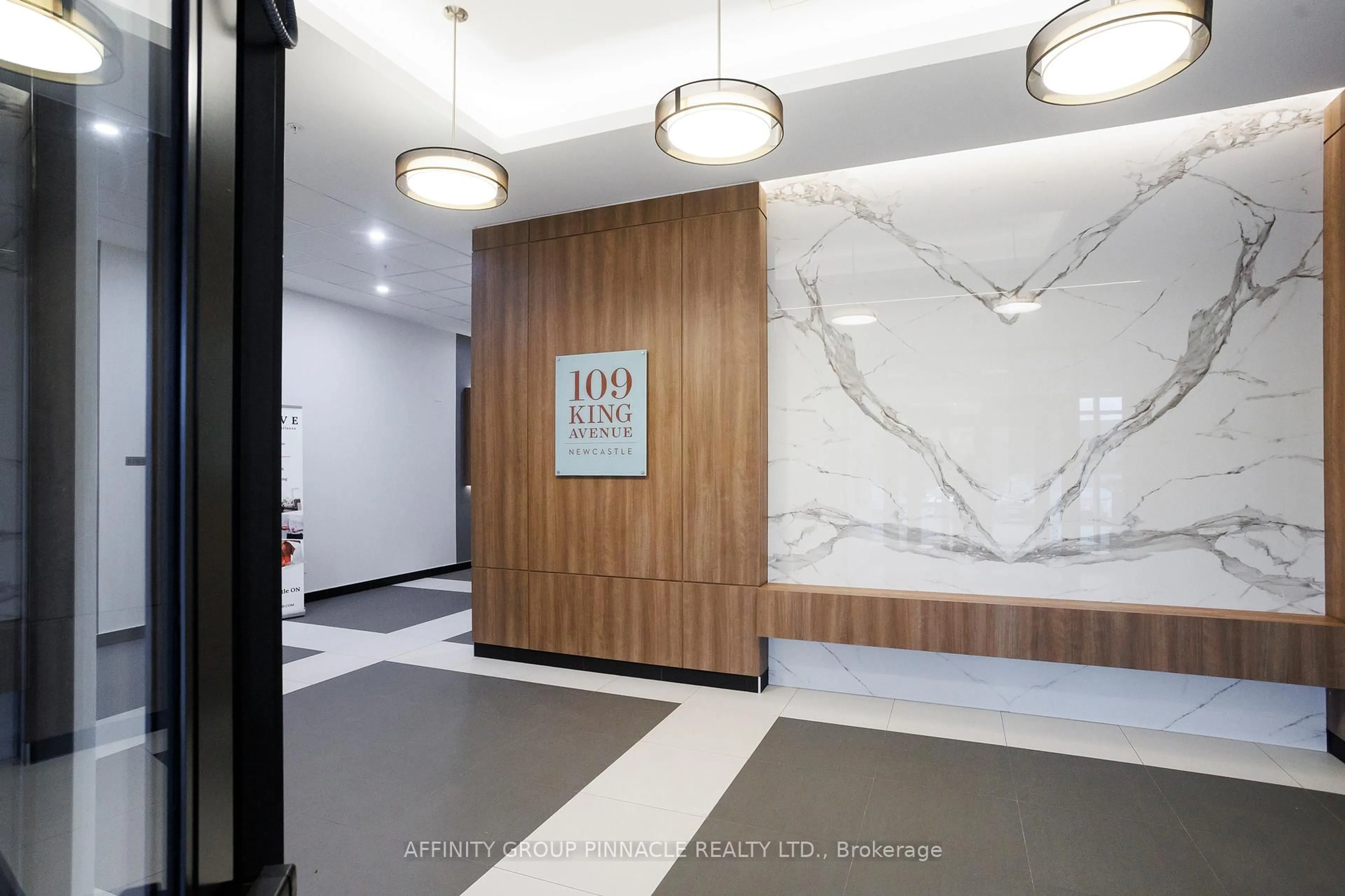 Indoor foyer for 109 King Ave #509, Clarington Ontario L1B 0V5