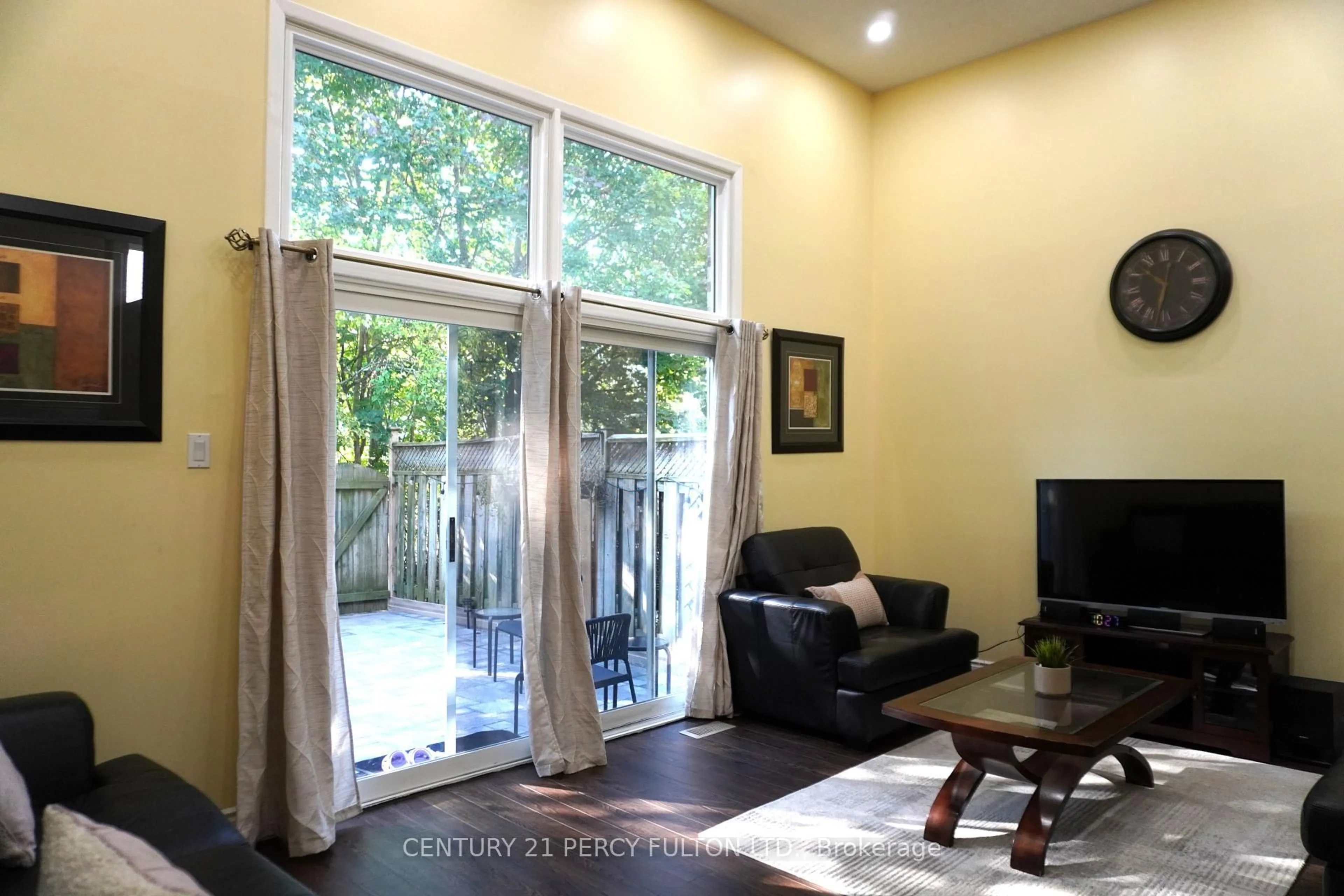 Unknown for 1975 Rosefield Rd #18, Pickering Ontario L1V 3E3