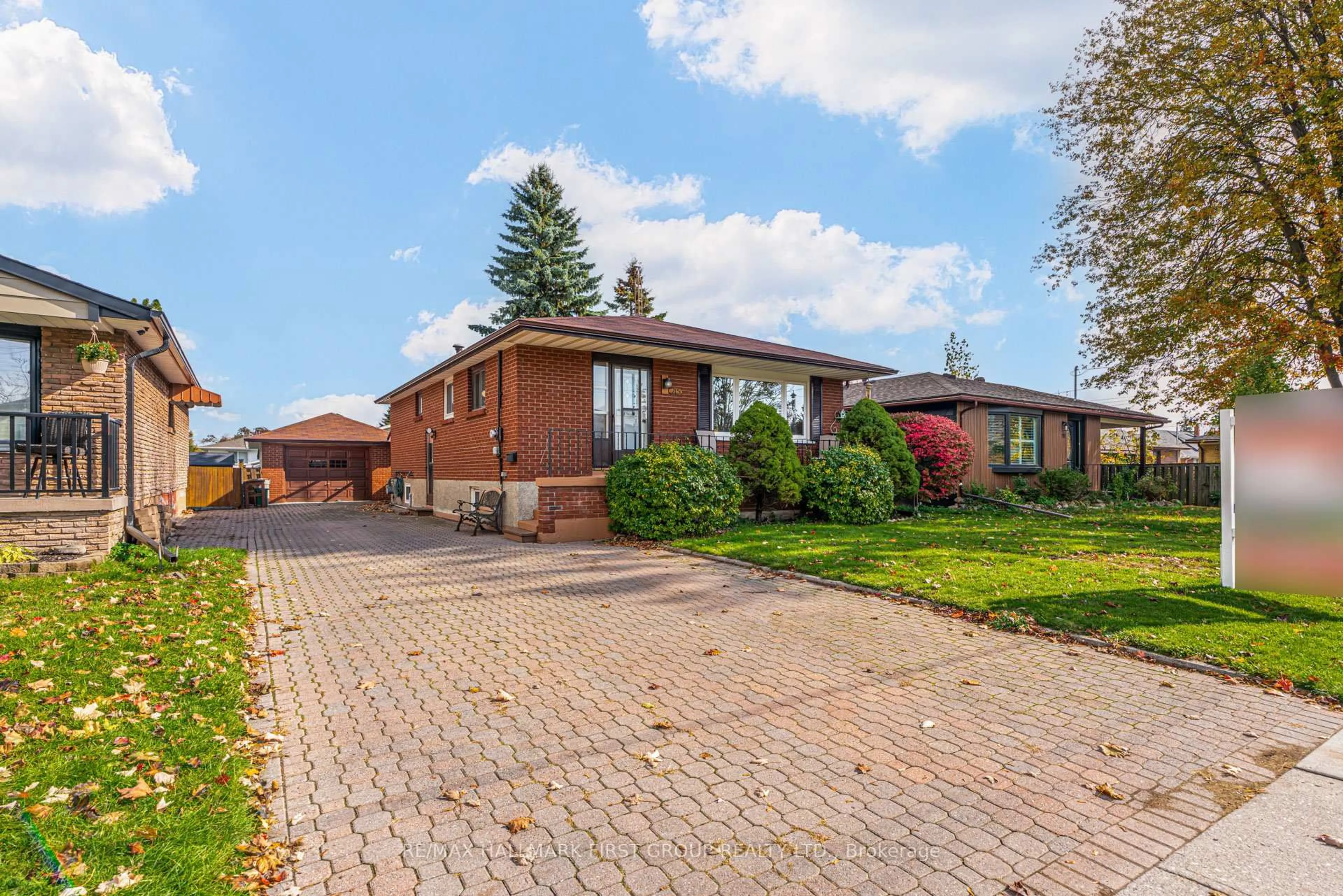 Home with brick exterior material, street for 215 Guelph St, Oshawa Ontario L1H 6J1