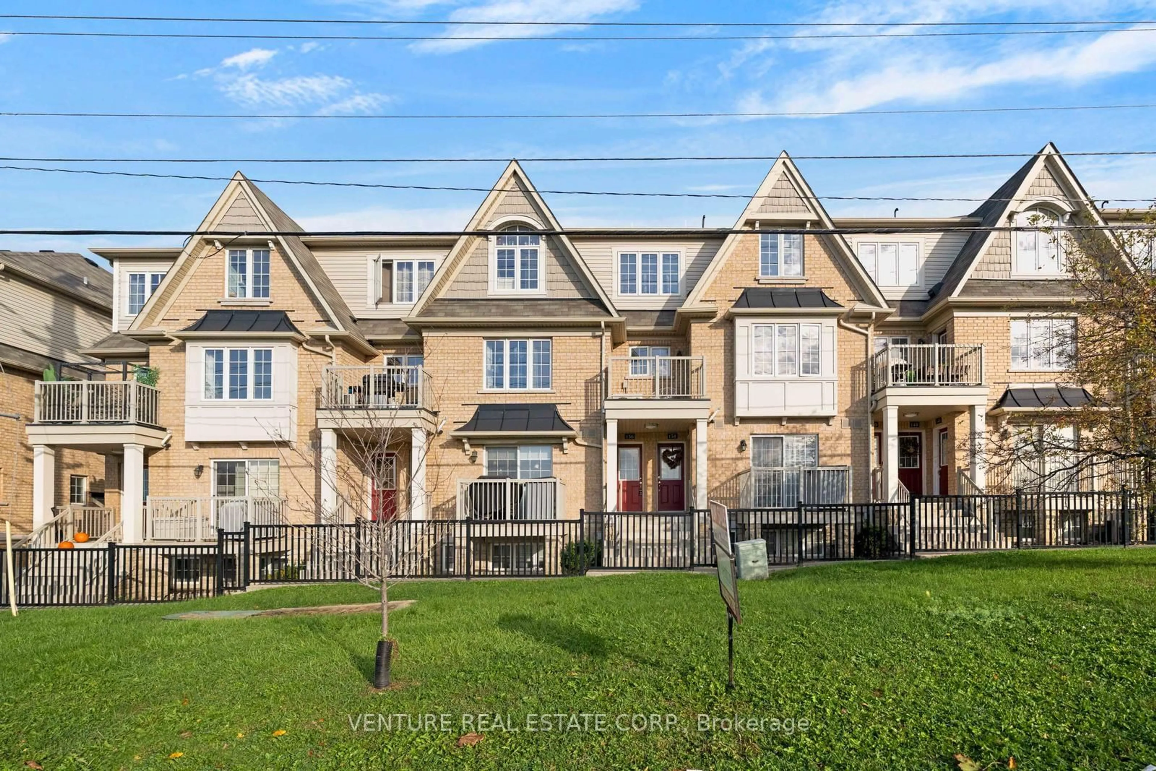 A pic from outside/outdoor area/front of a property/back of a property/a pic from drone, street for 156 Kingston Rd, Ajax Ontario L1T 0M9