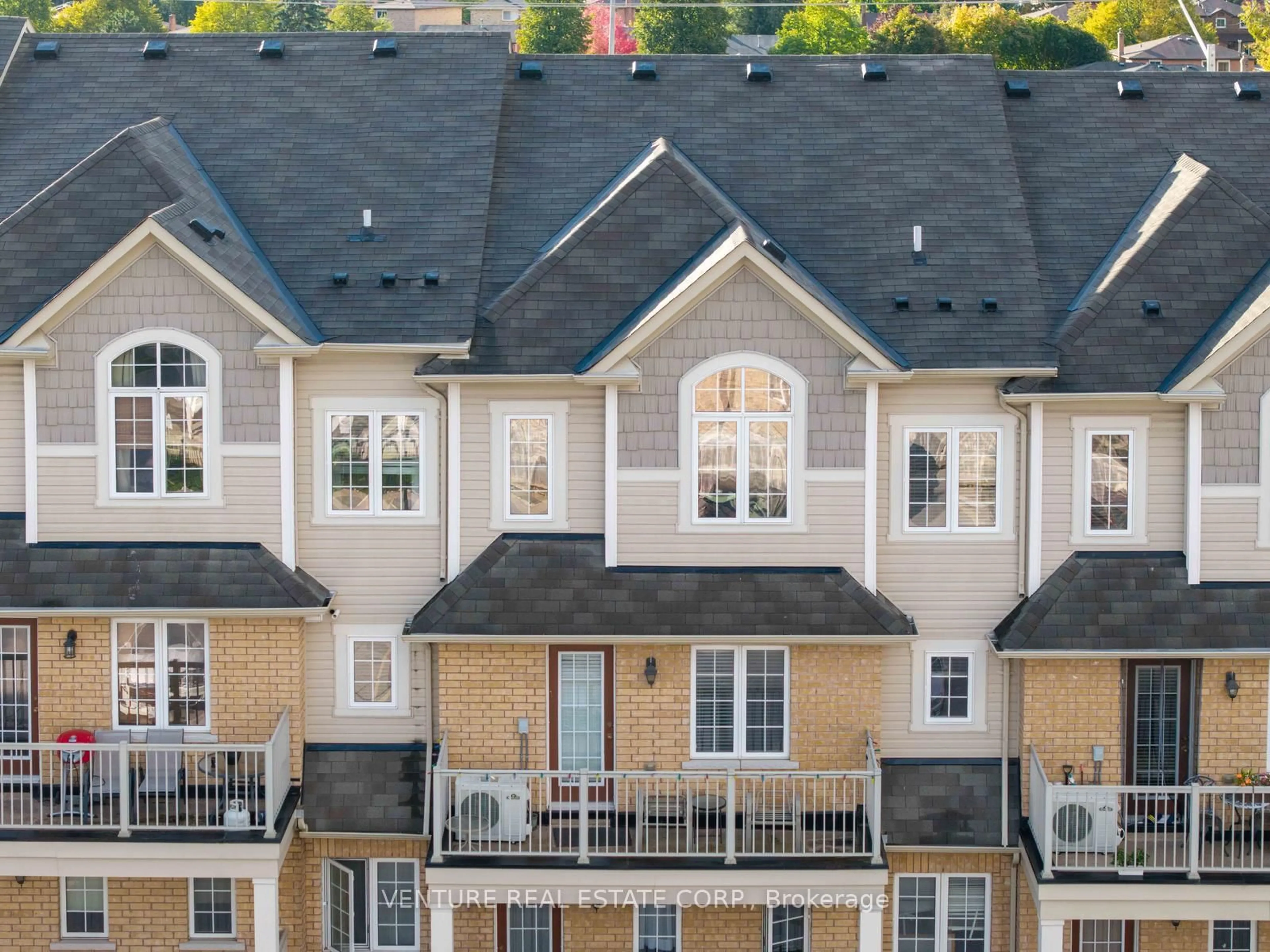 A pic from outside/outdoor area/front of a property/back of a property/a pic from drone, city buildings view from balcony for 156 Kingston Rd, Ajax Ontario L1T 0M9
