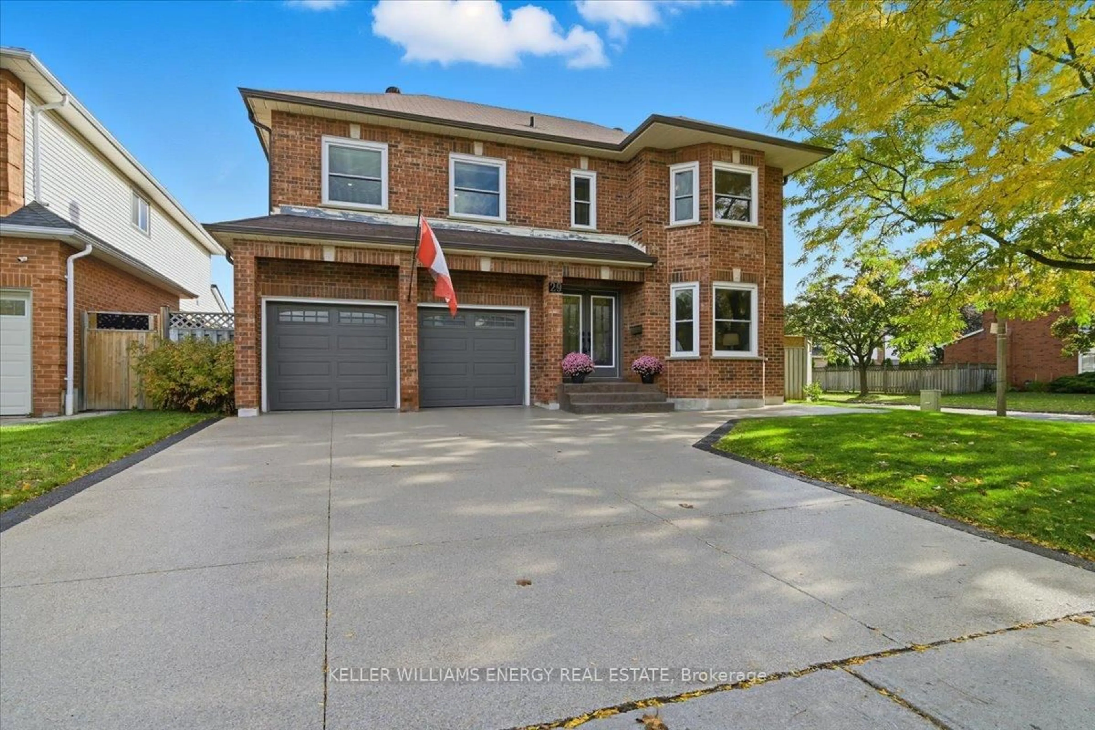 Home with brick exterior material, street for 29 Braebrook Dr, Whitby Ontario L1R 1V2