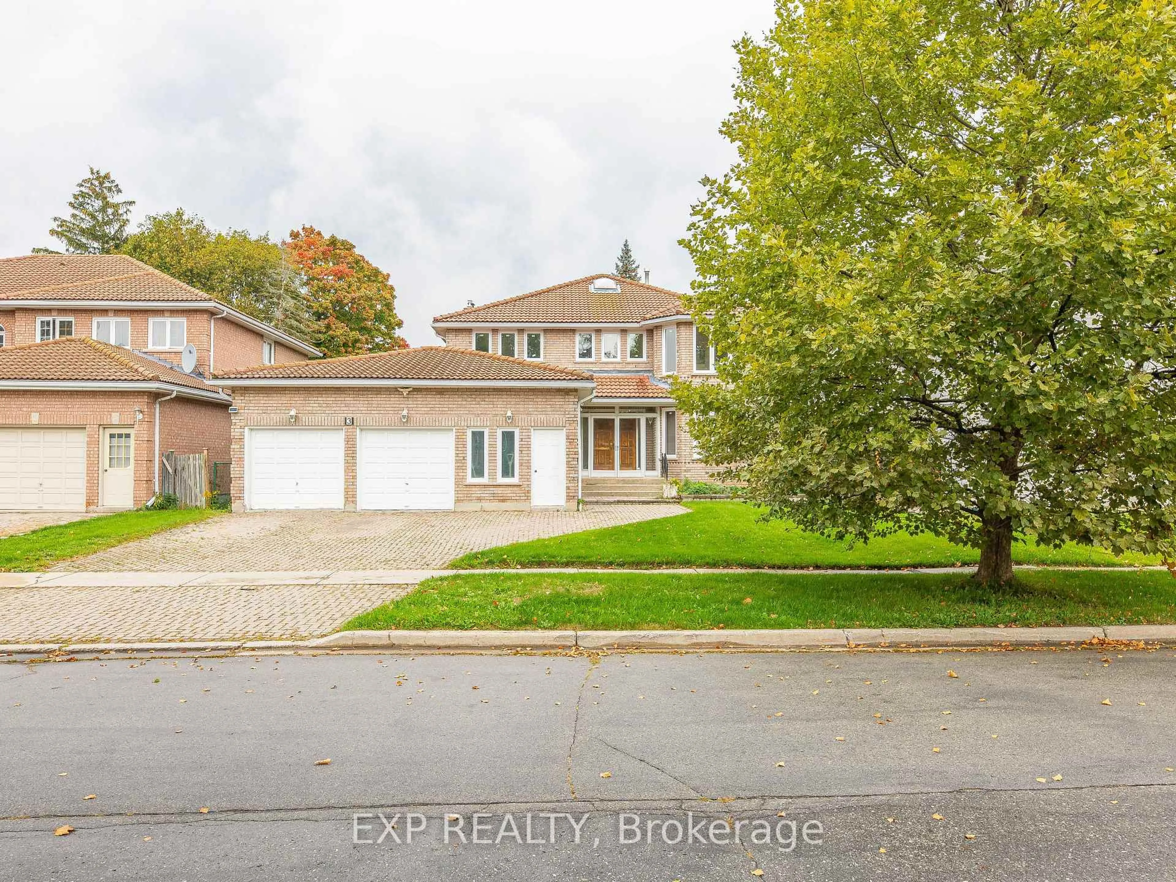 A pic from outside/outdoor area/front of a property/back of a property/a pic from drone, street for 3 Emmeline Cres, Toronto Ontario M1S 1L1