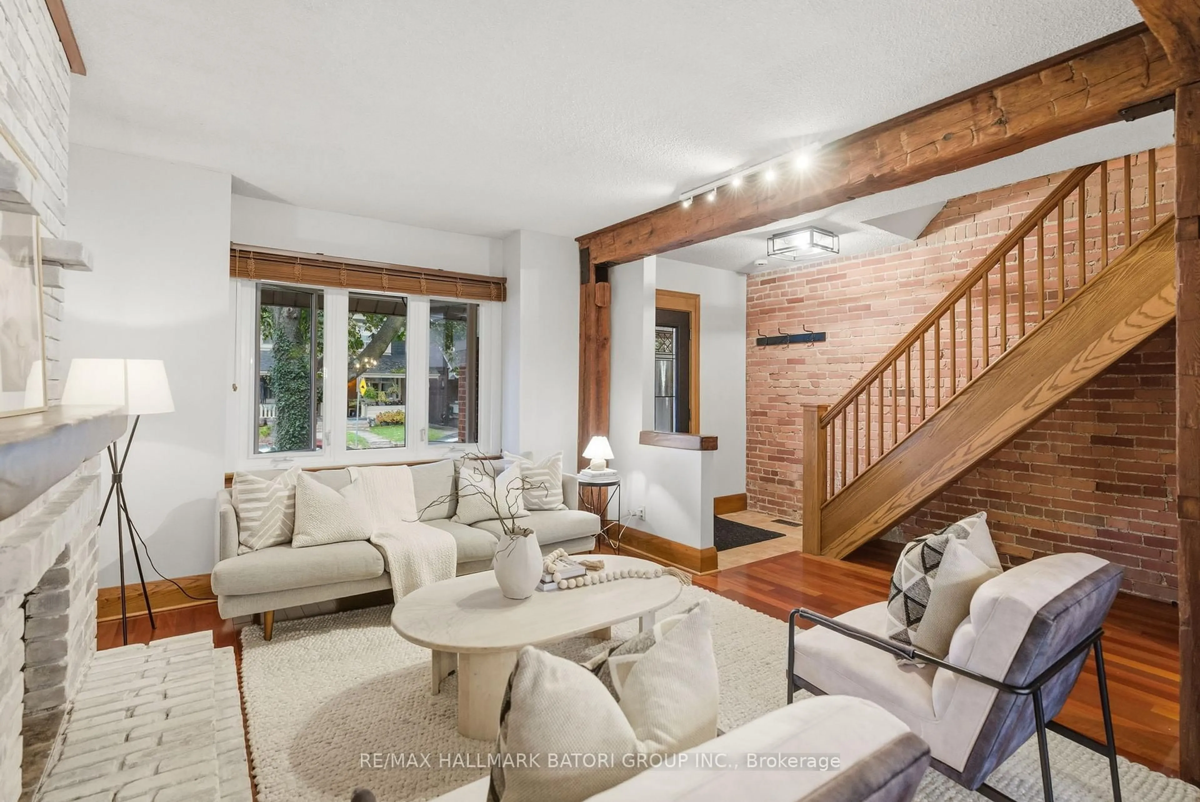 Living room with furniture, unknown for 249 Glebeholme Blvd, Toronto Ontario M4J 1T1