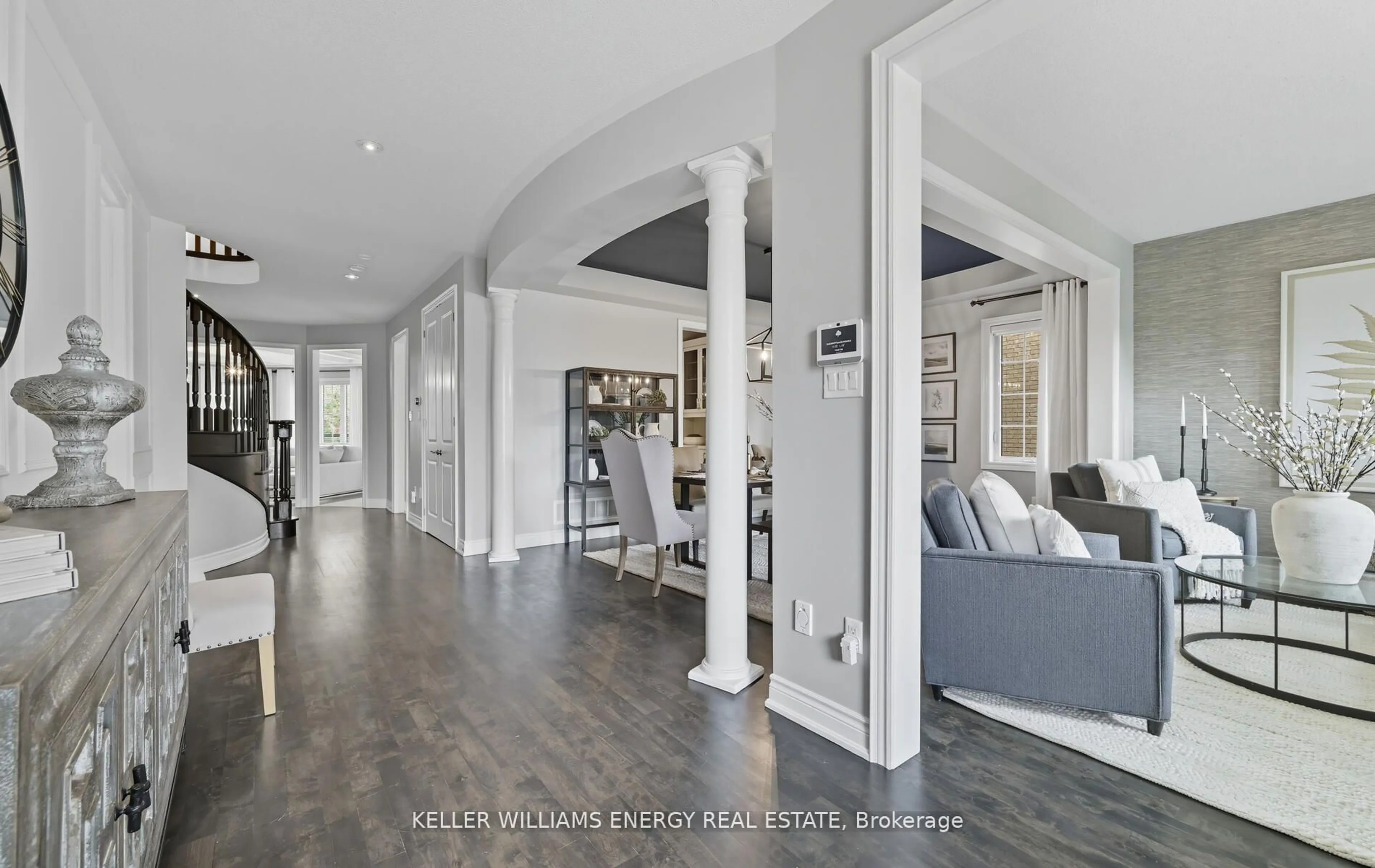 Indoor entryway for 28 Coach Cres, Whitby Ontario L1R 0K8